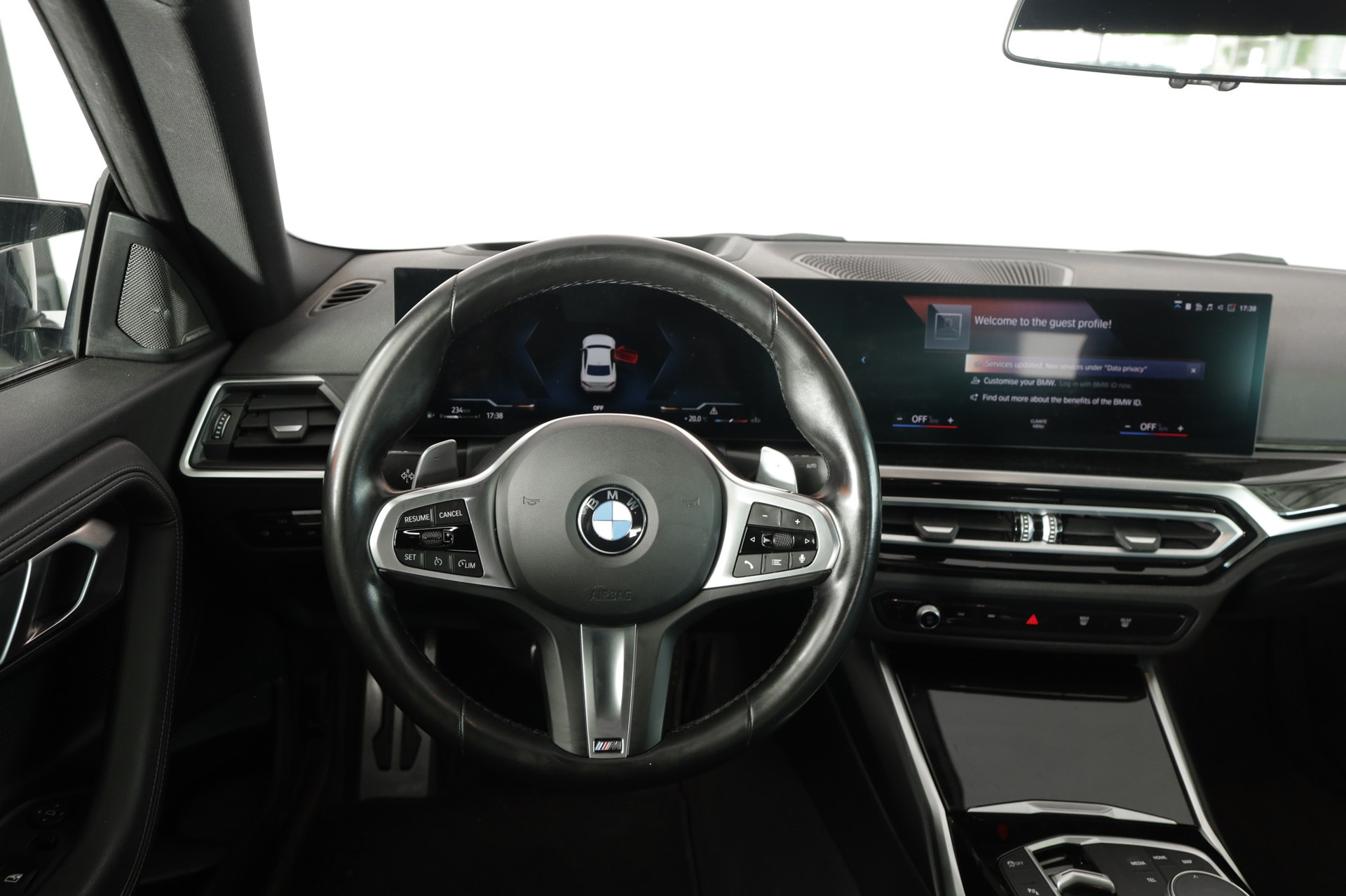 BMW M240i xDrive M Sport Pro Steptronic-image-17