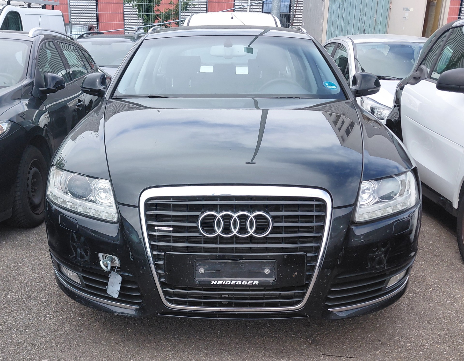 AUDI A6 Avant 3.0 V6 TDI quattro-image-2