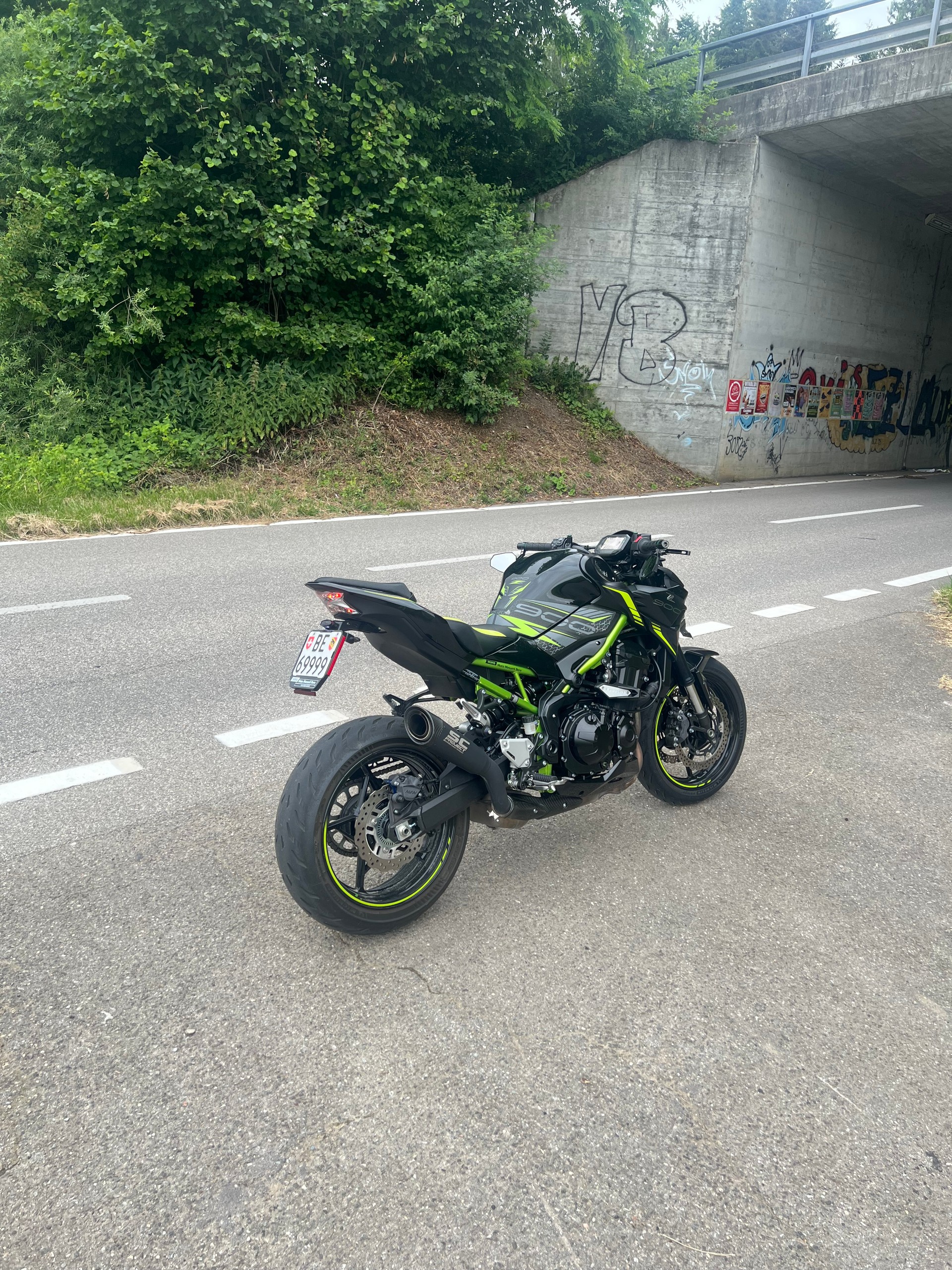 KAWASAKI Z 900-image-4