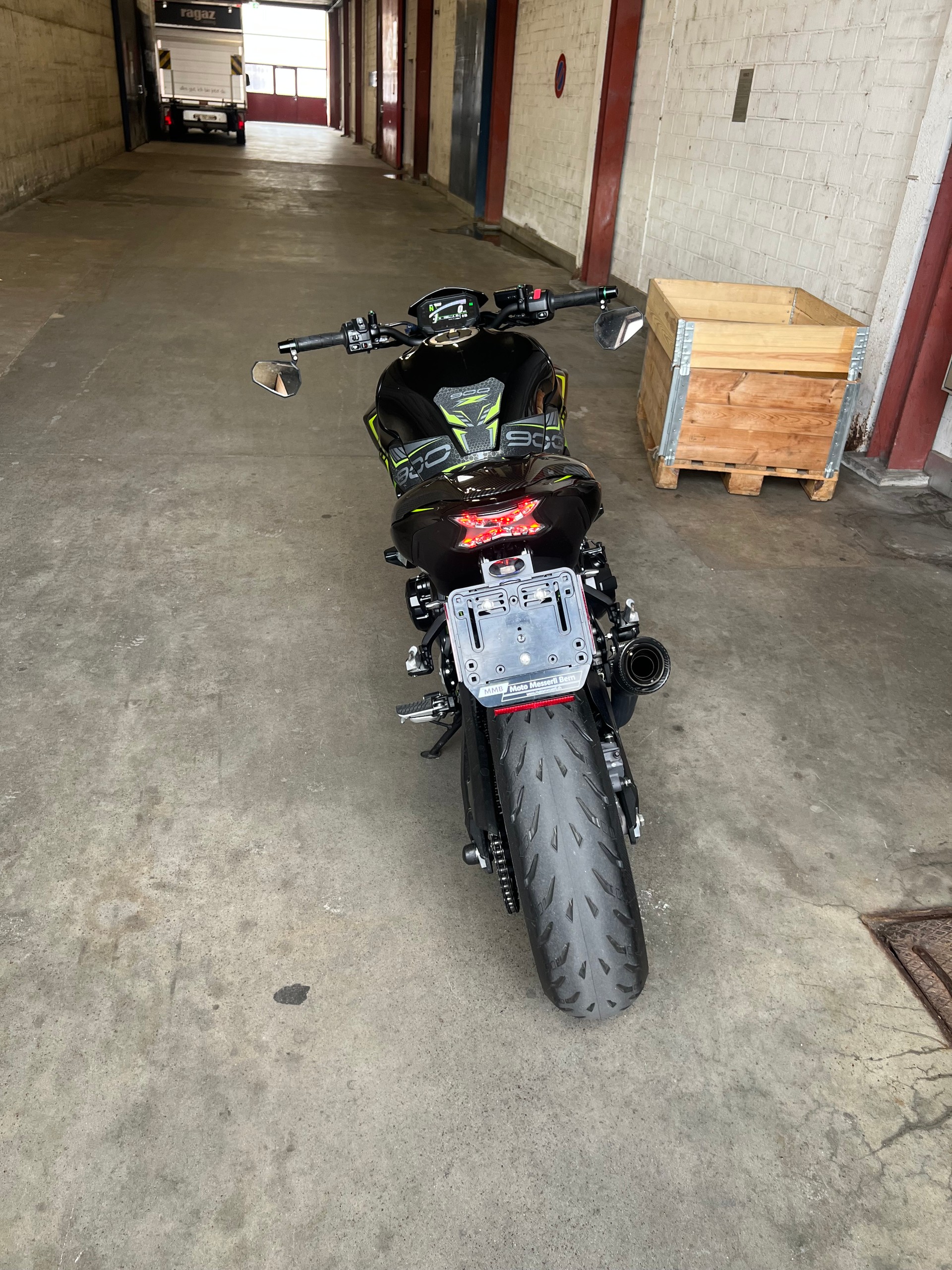 KAWASAKI Z 900-image-3