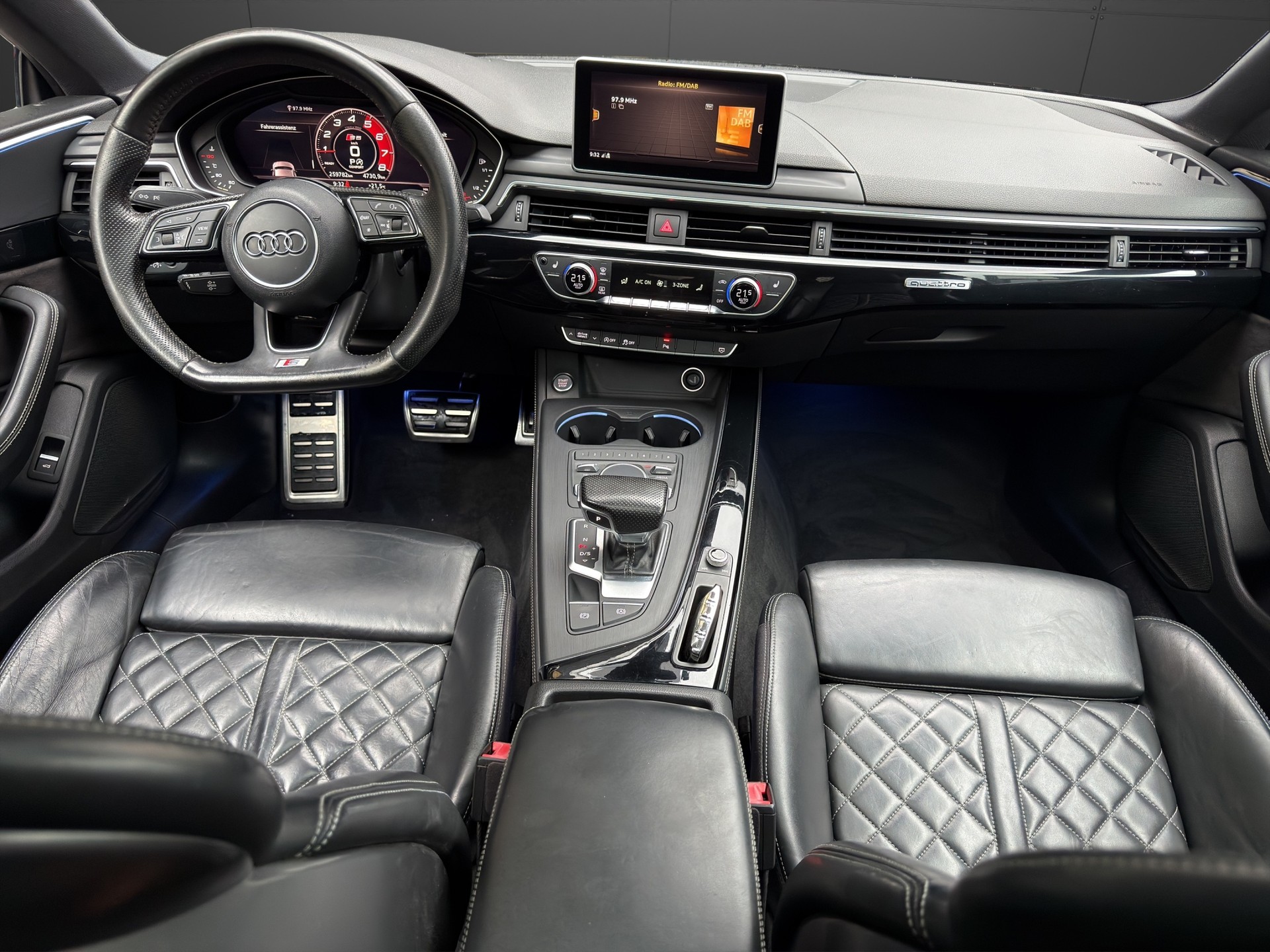 AUDI A5 Coupé 2.0 TDI Sport quattro S-tronic-image-10