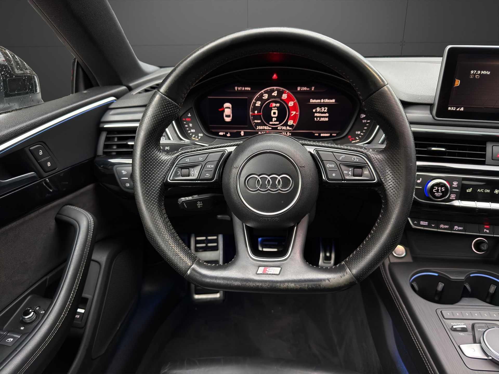 AUDI A5 Coupé 2.0 TDI Sport quattro S-tronic-image-12