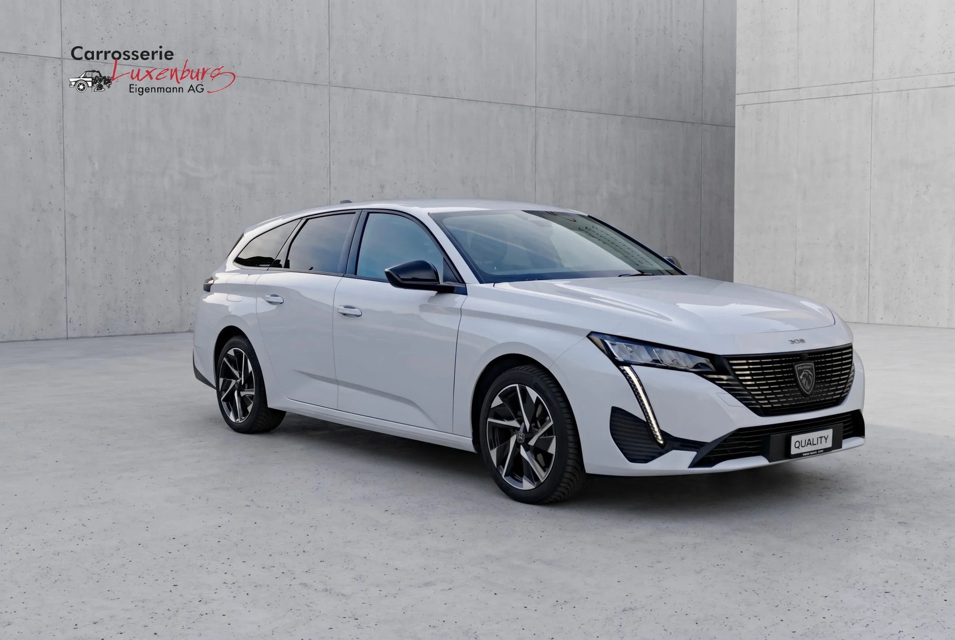 PEUGEOT 308 SW 1.5 BlueHDI Allure EAT8-showroom-element-1