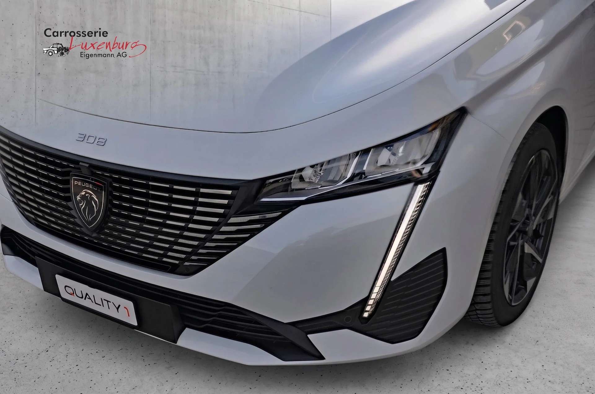PEUGEOT 308 SW 1.5 BlueHDI Allure EAT8-showroom-element-3