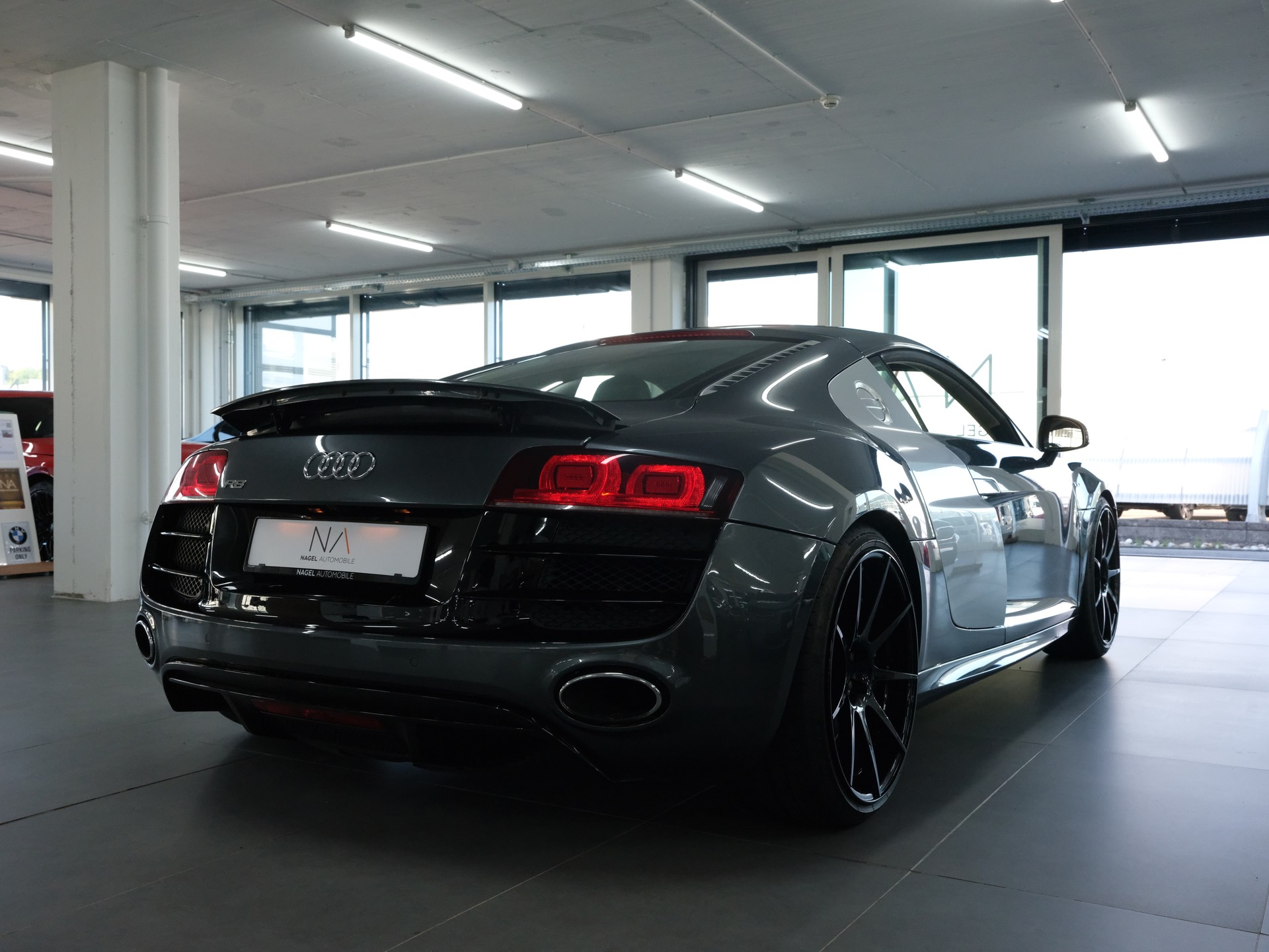 AUDI R8 Coupé 5.2 R-Tronic *Sportabgassanlage* *Aus 1.Hand* *Frisch Service/MFK*-showroom-element-2