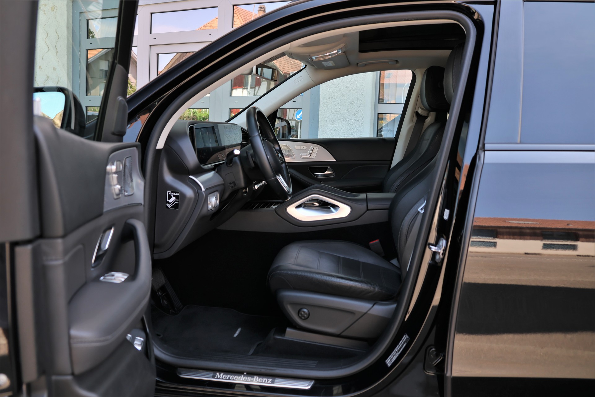 MERCEDES-BENZ GLE 300 d 4Matic AMG Line 9G-Tronic (CH)-image-7