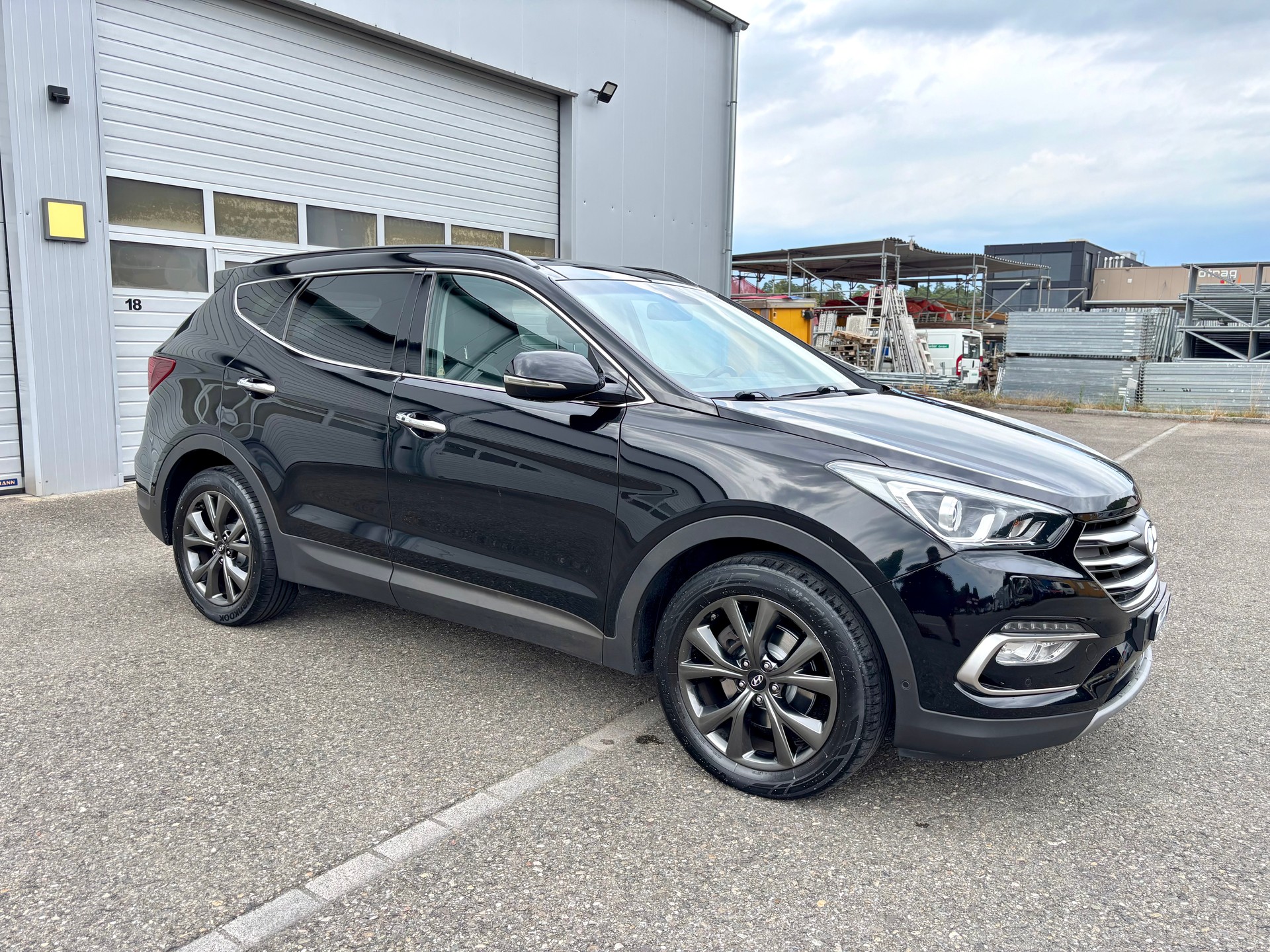 HYUNDAI Santa Fe 2.2 CRDI Vertex 4WD Automatic Panorama - 7 Plätzer-showroom-element-2