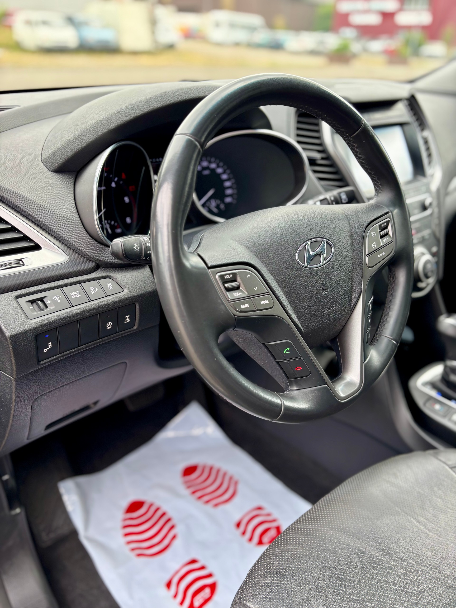 HYUNDAI Santa Fe 2.2 CRDI Vertex 4WD Automatic Panorama - 7 Plätzer-image-11