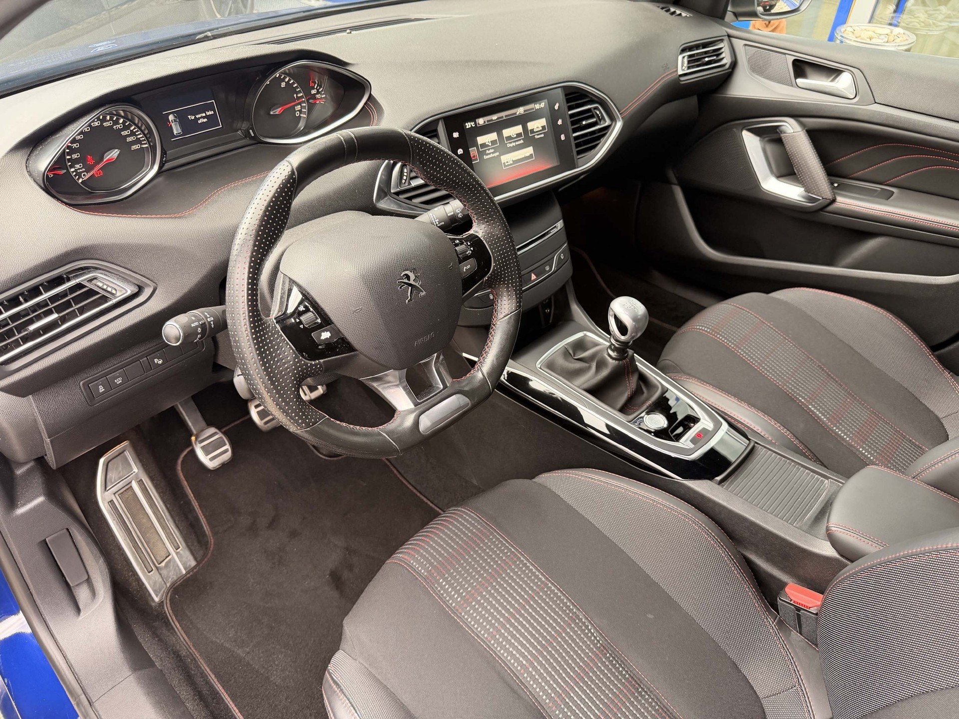 PEUGEOT 308 2.0 BlueHDi GT *Zahnriemen ersetzt*-image-11