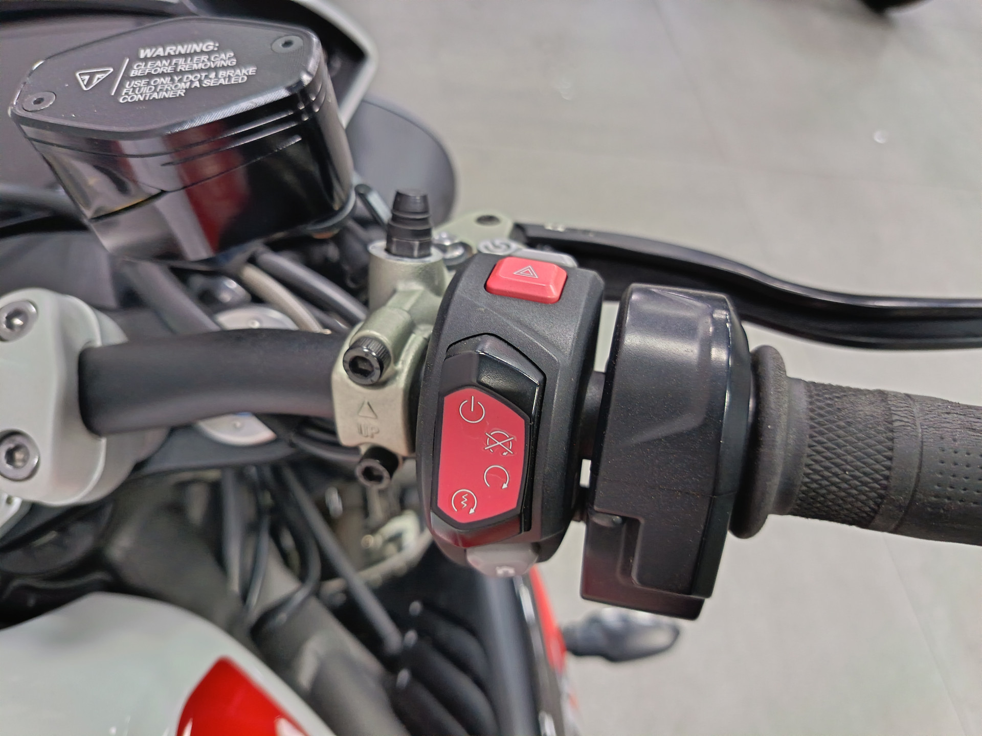 TRIUMPH Speed Triple 1050 RS-image-6