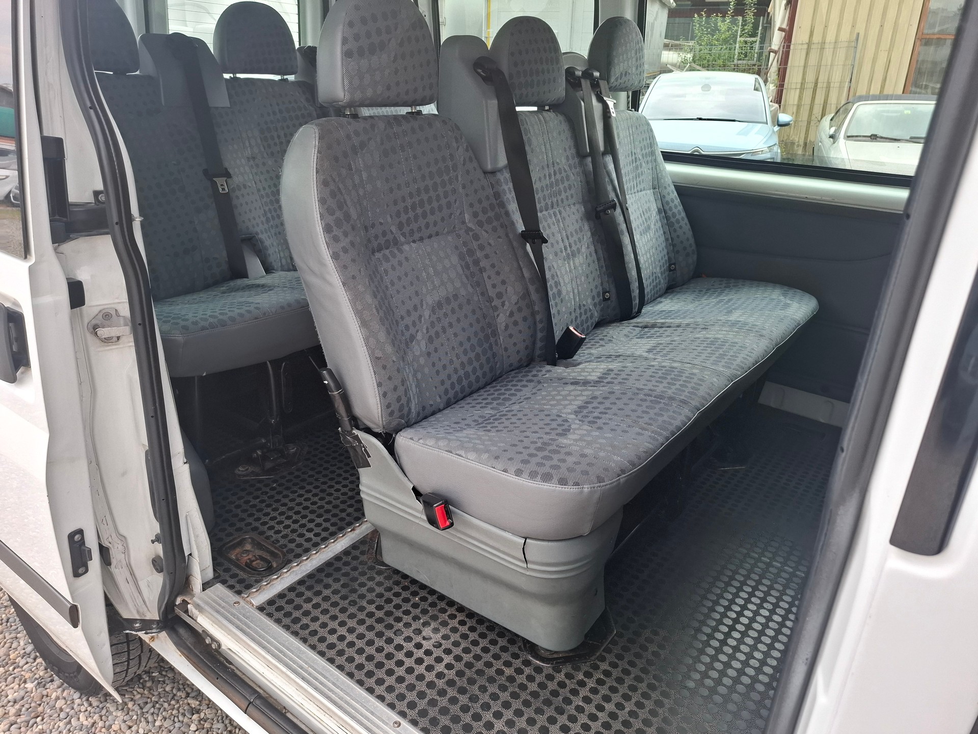 FORD Transit 2.2 TDCi 300 S Trend-image-9