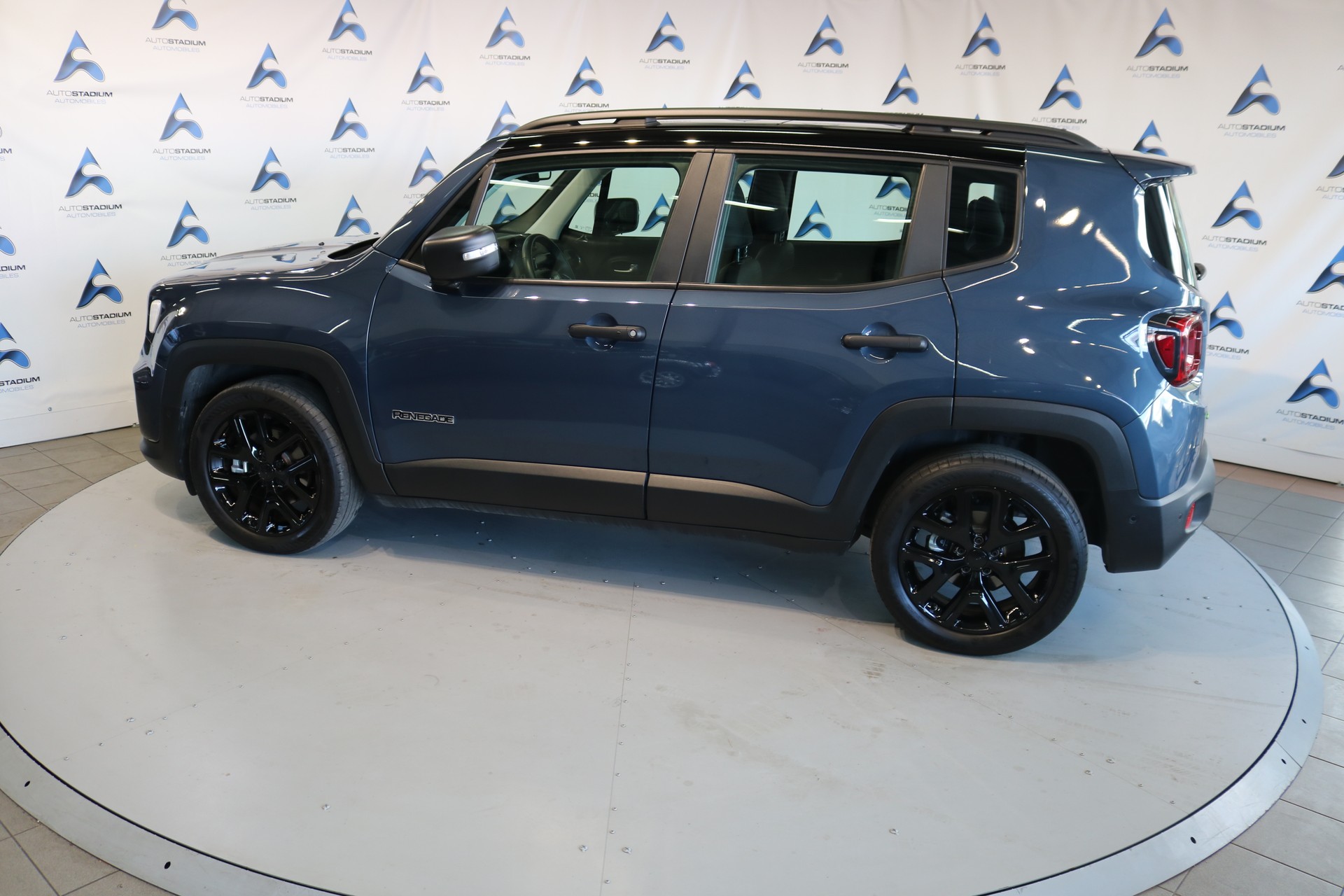 JEEP Renegade 1.5 MHEV Summit Sky-image-18
