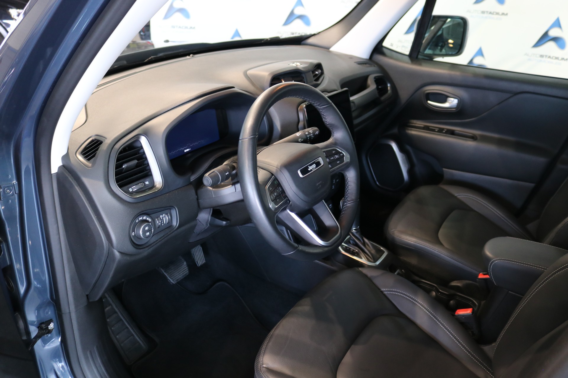 JEEP Renegade 1.5 MHEV Summit Sky-showroom-element-2