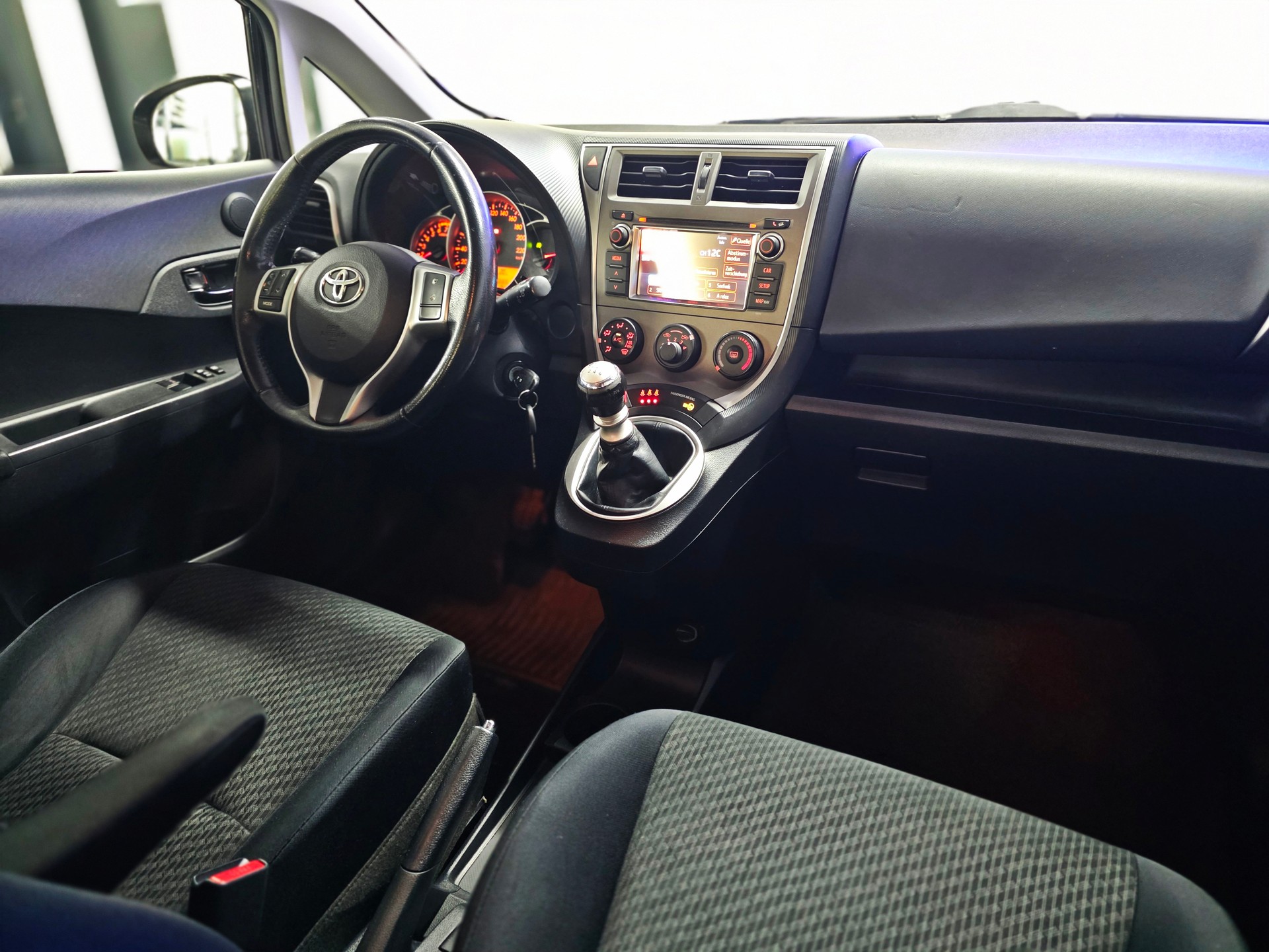 TOYOTA Verso-S 1.33 Linea Terra-image-17