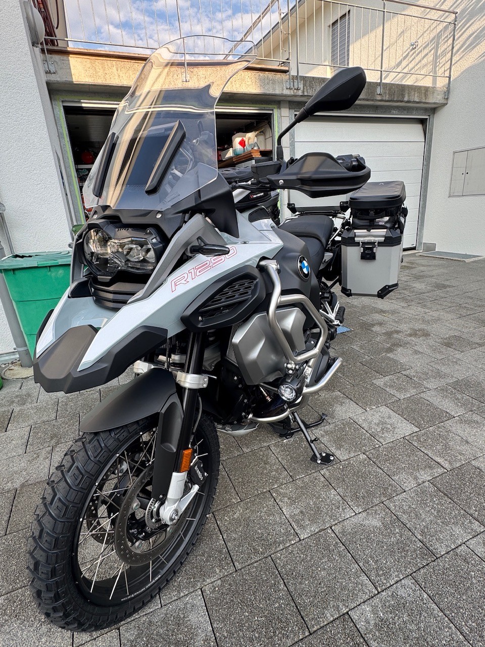 BMW Legendary Edition Adventure-image-9