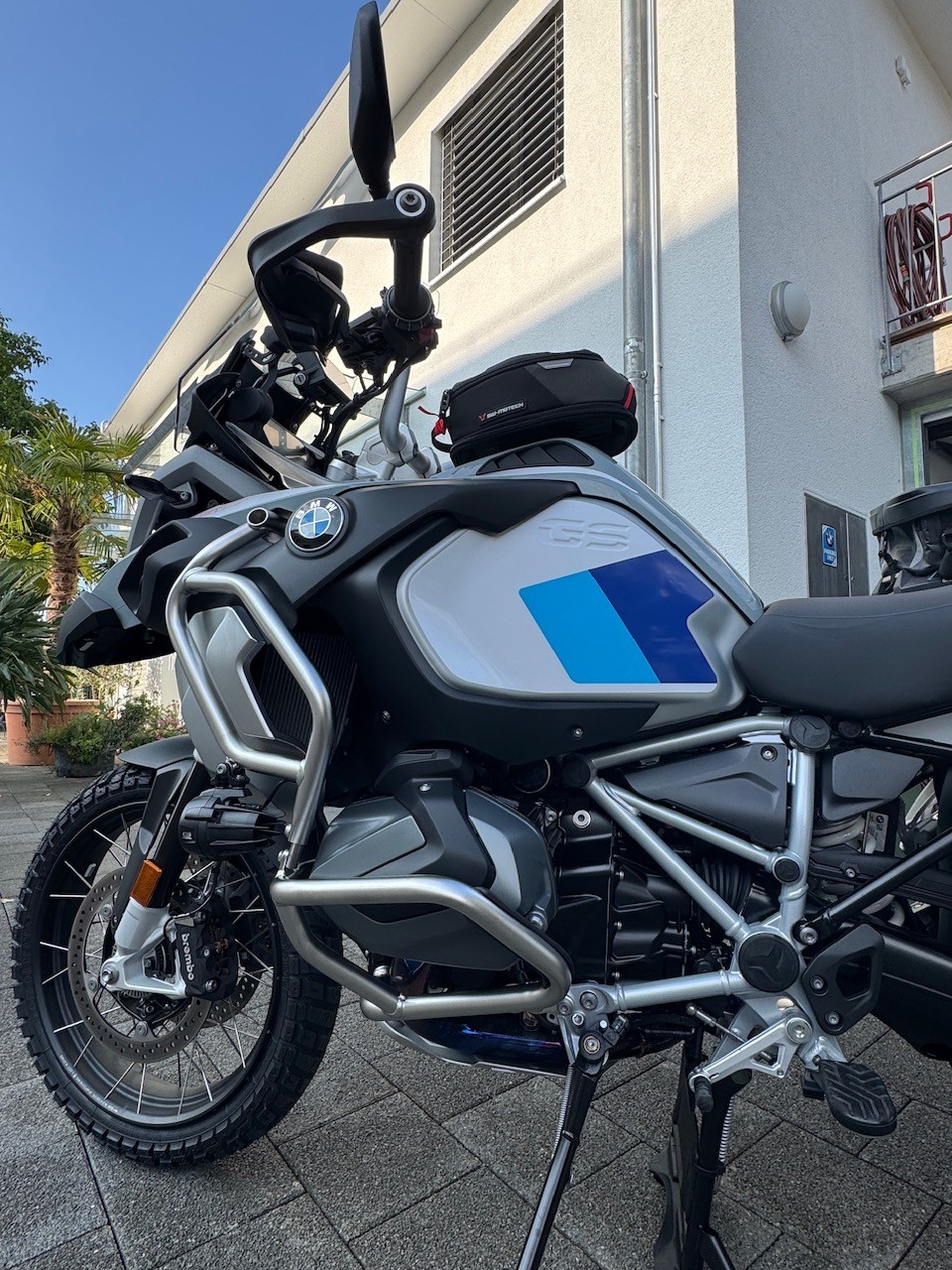 BMW Legendary Edition Adventure-image-10