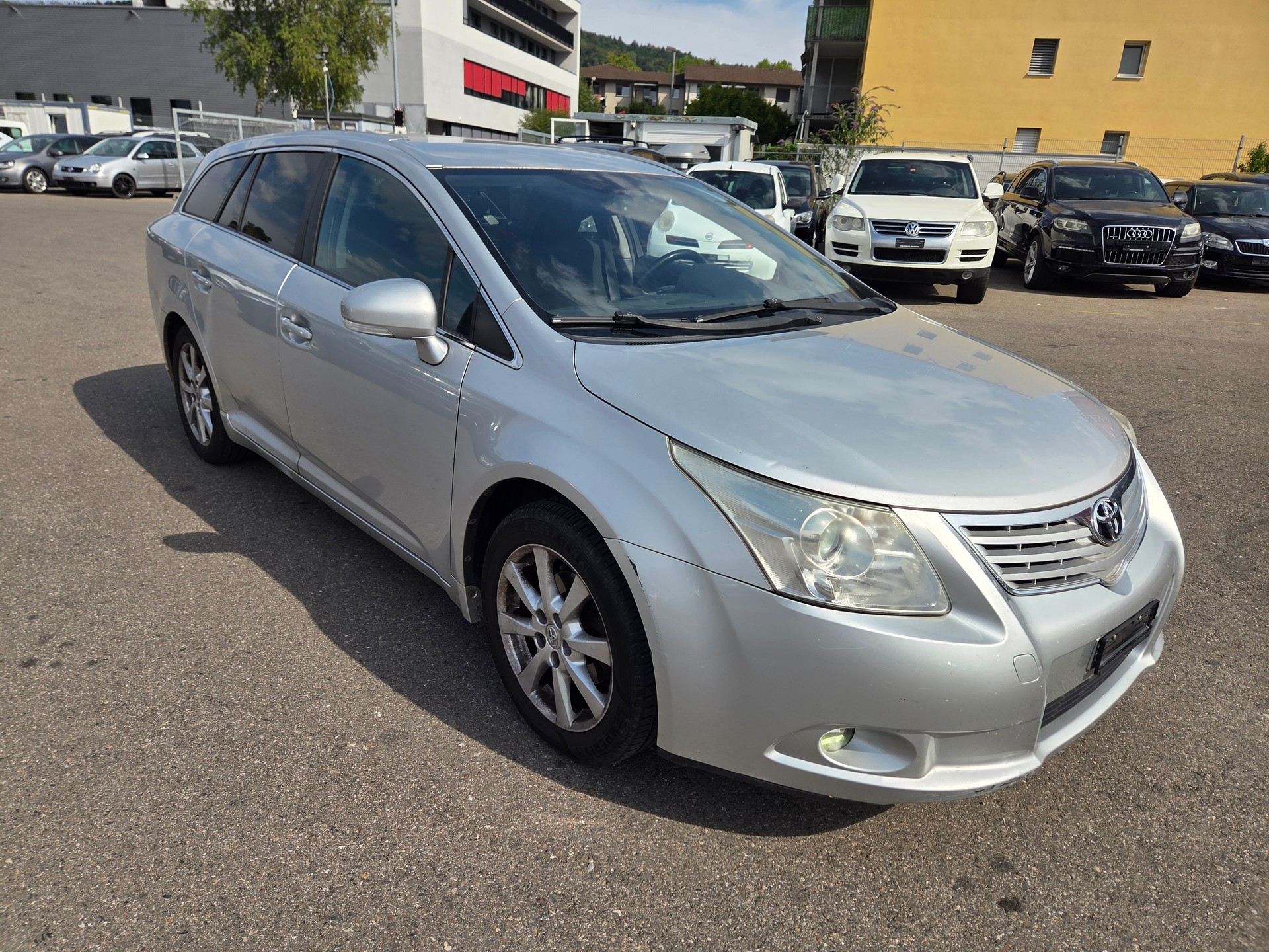 TOYOTA Avensis SW 2.0 Linea Luna Multidrive