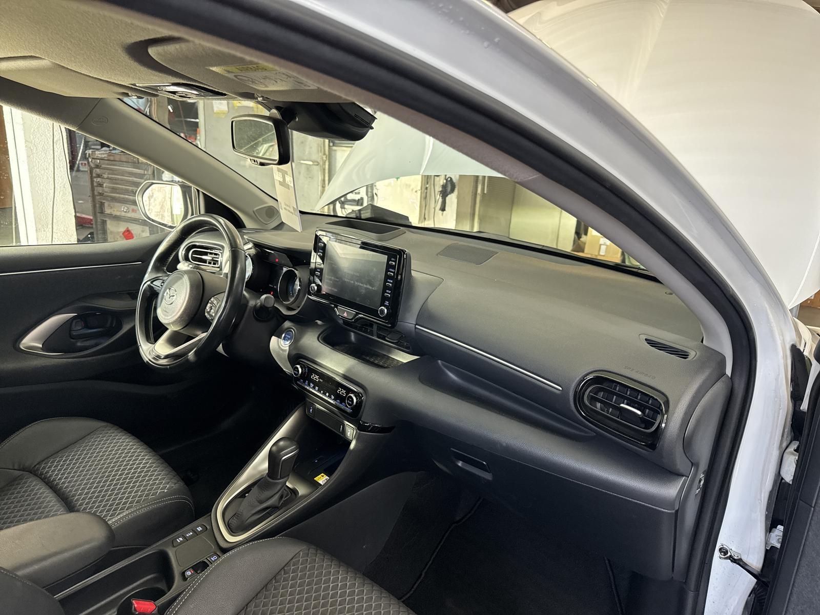 MAZDA 2 Hybrid Select-image-11