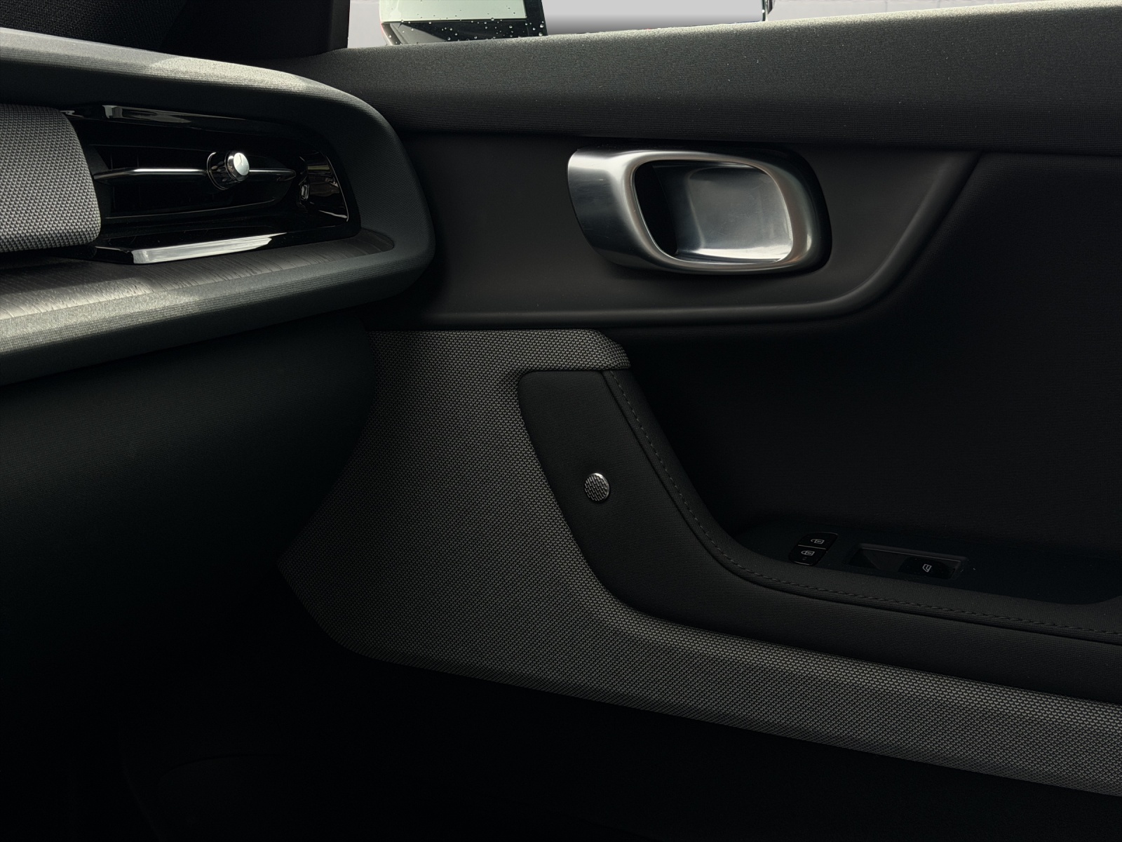 POLESTAR 2 Long Range Single Motor-image-16