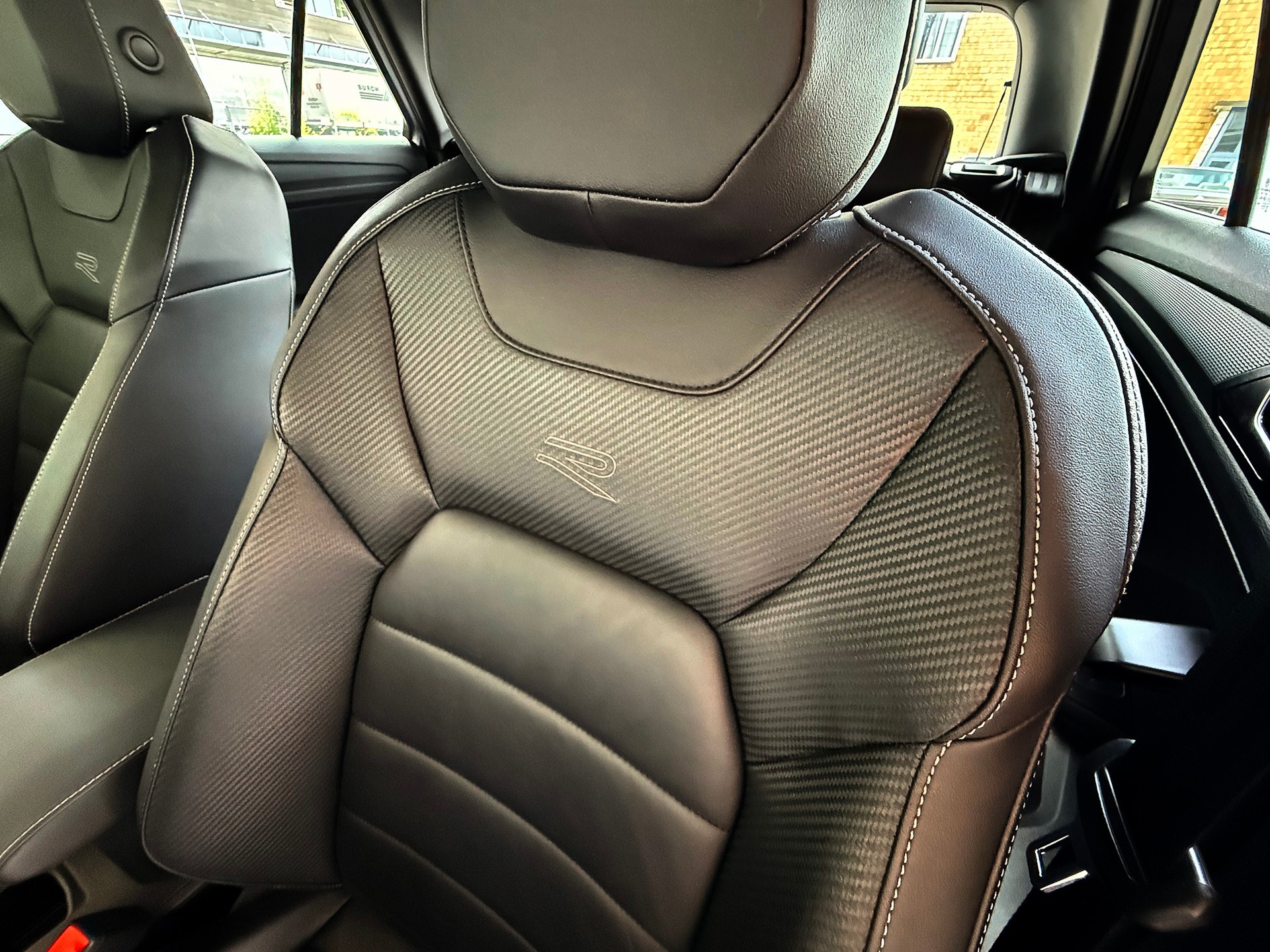 VW T-Roc 2.0 TSI R-Line DSG 4Motion-image-20