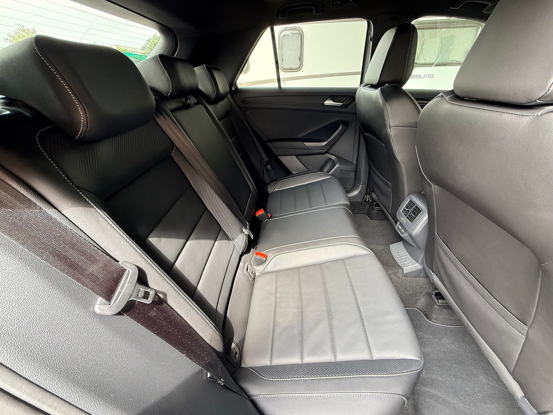 VW T-Roc 2.0 TSI R-Line DSG 4Motion-image-22