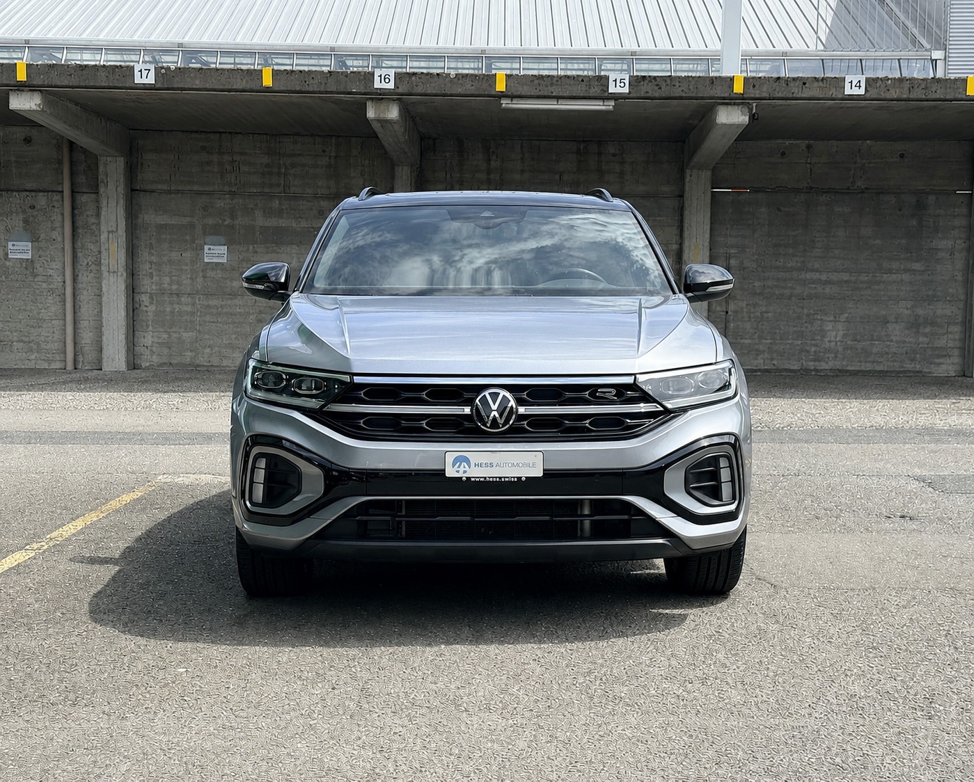 VW T-Roc 2.0 TSI R-Line DSG 4Motion-showroom-element-1