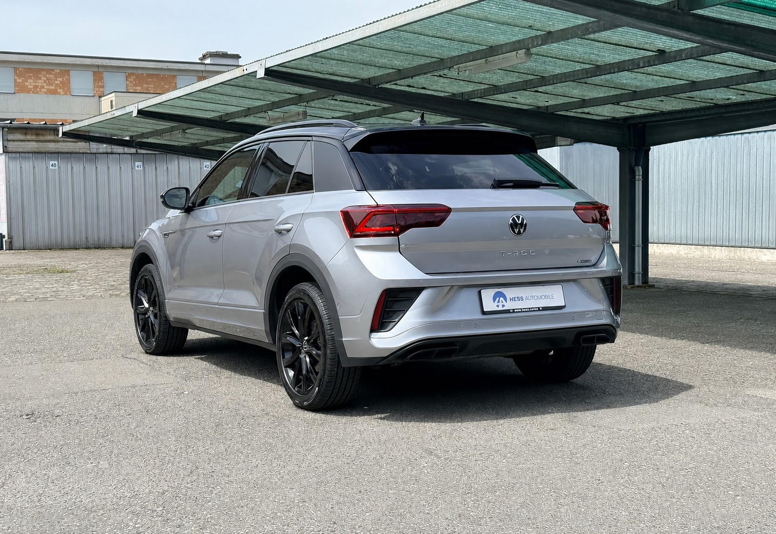 VW T-Roc 2.0 TSI R-Line DSG 4Motion-image-15