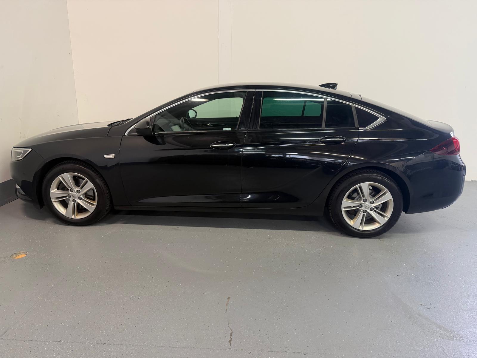 OPEL Insignia 1.6 CDTI Grand Sport Excellence Automatic-image-6