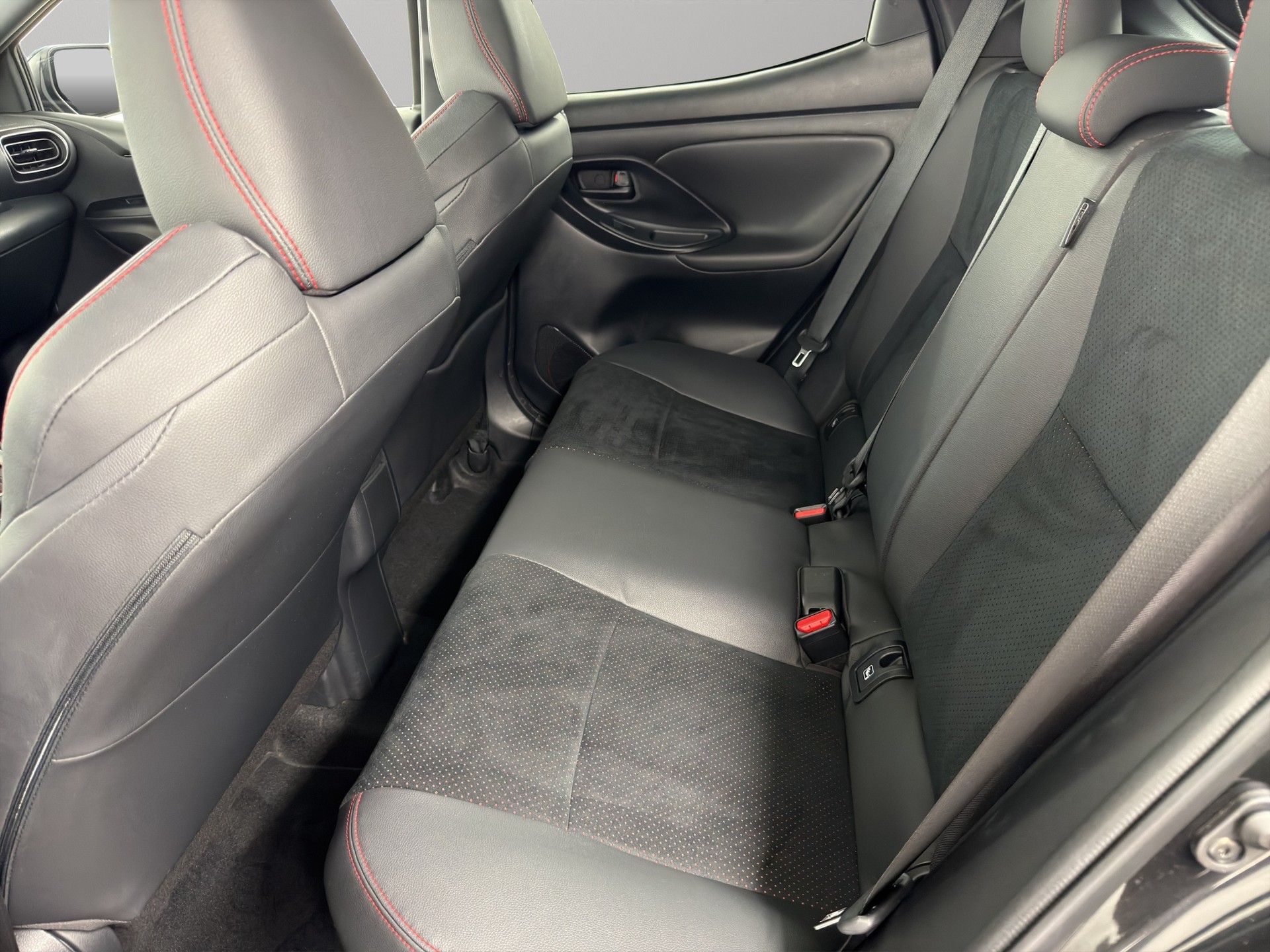TOYOTA Yaris 1.5 VVT-i HSD GR Sport-image-9