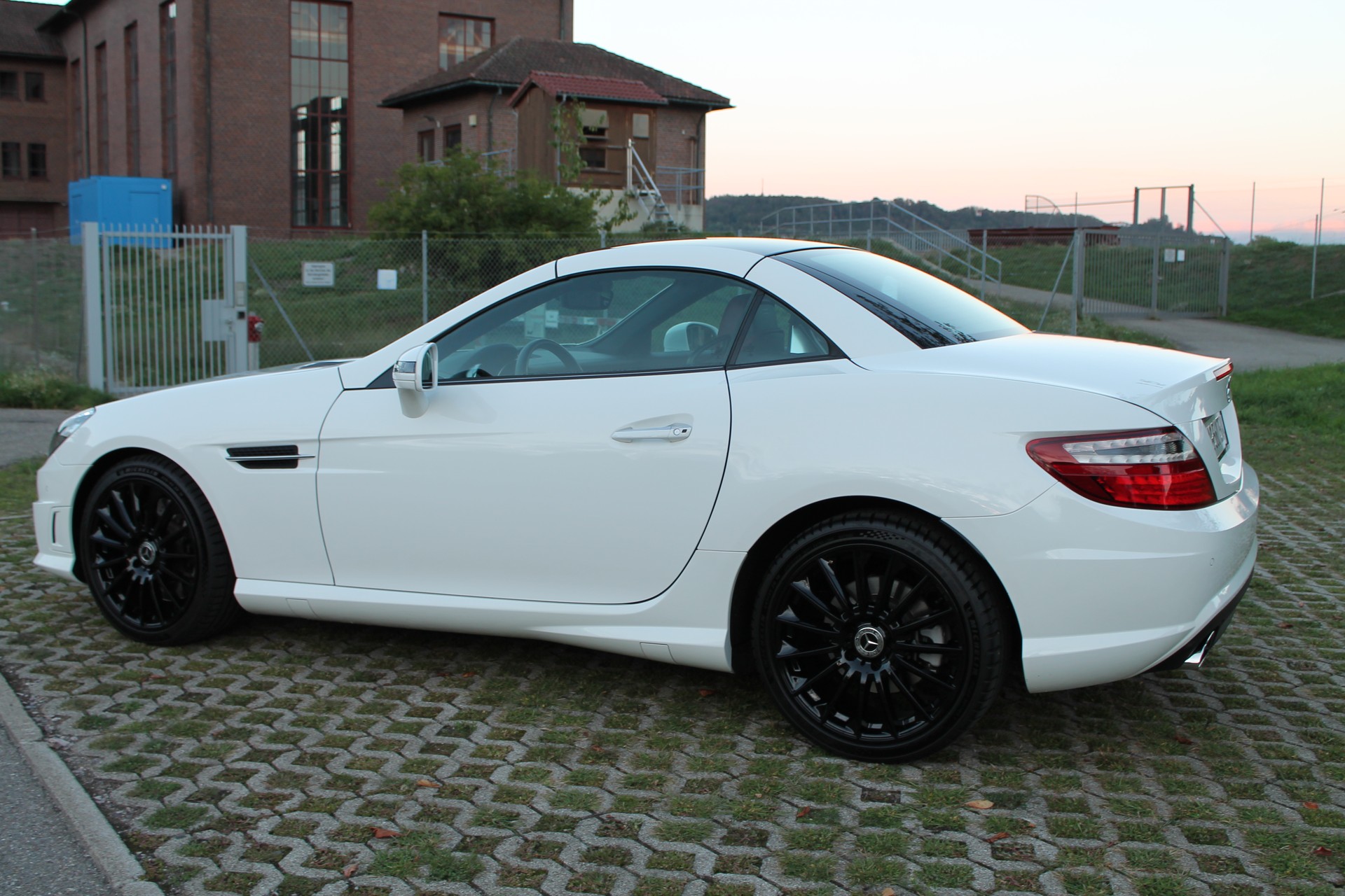 MERCEDES-BENZ SLK 200 AMG Line