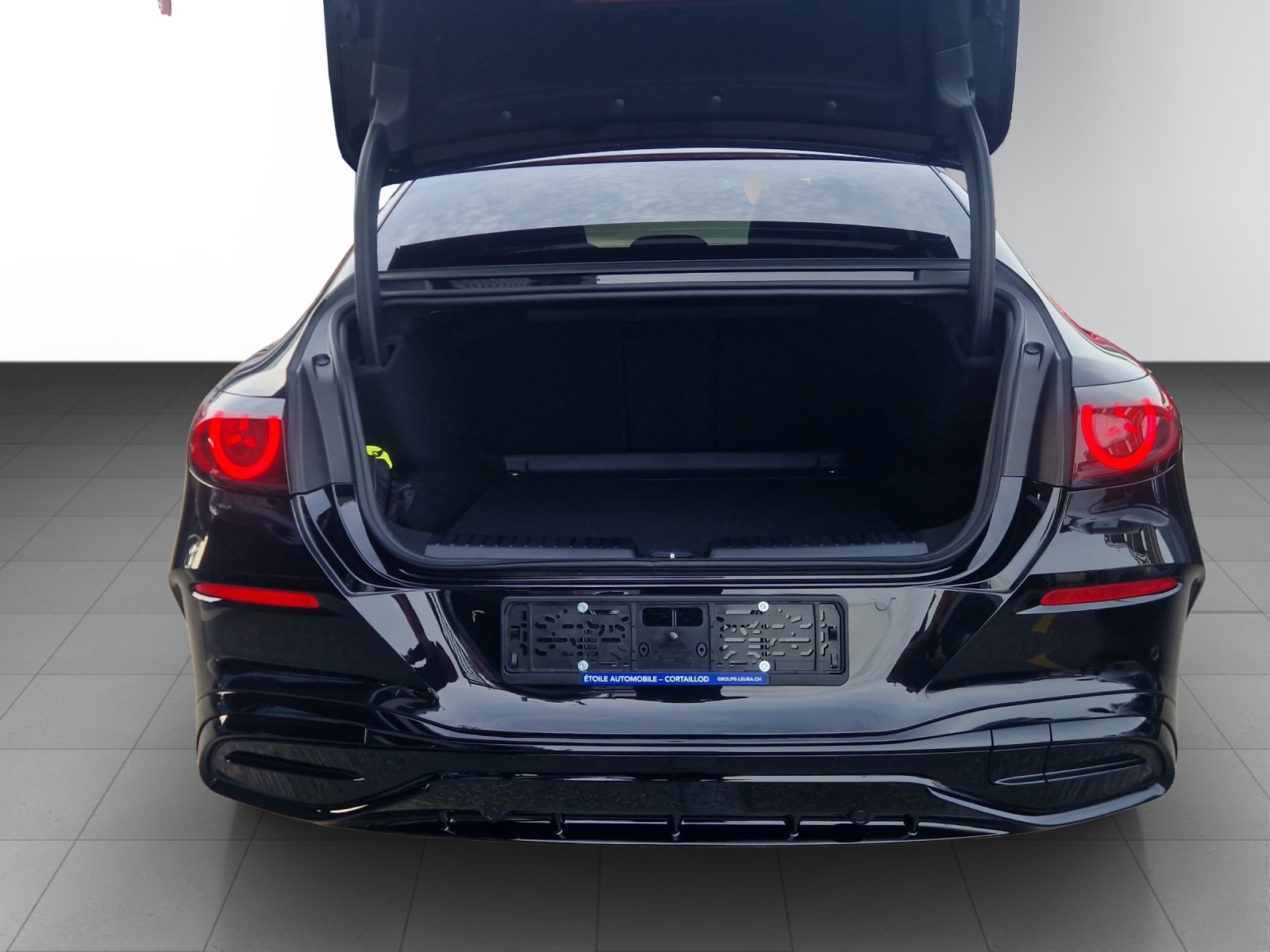 MERCEDES-BENZ C 400 94 kWh 4Matic-image-14