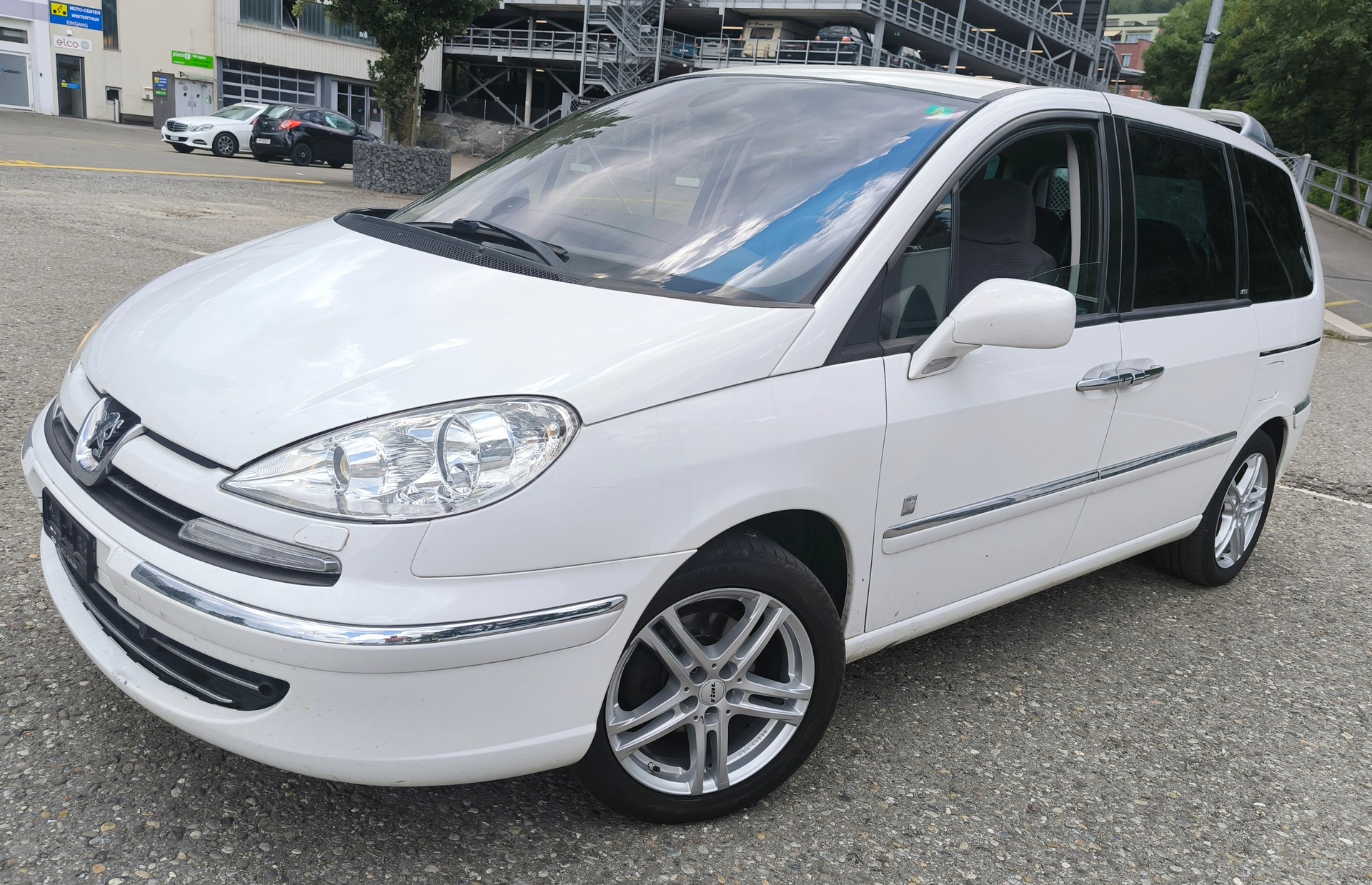 PEUGEOT 807 2.0 16V HDi (ST) Family+-image-2