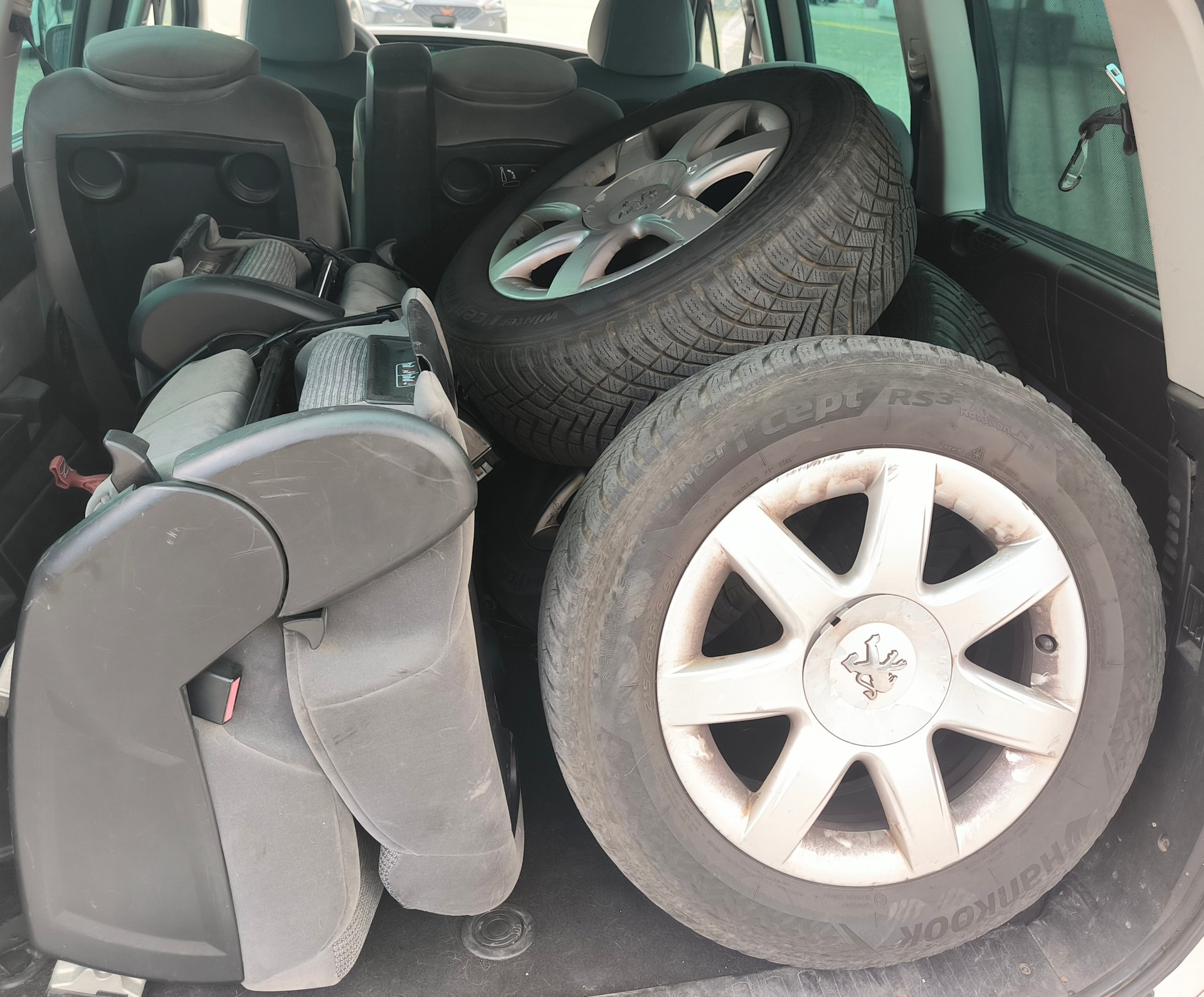 PEUGEOT 807 2.0 16V HDi (ST) Family+-image-7