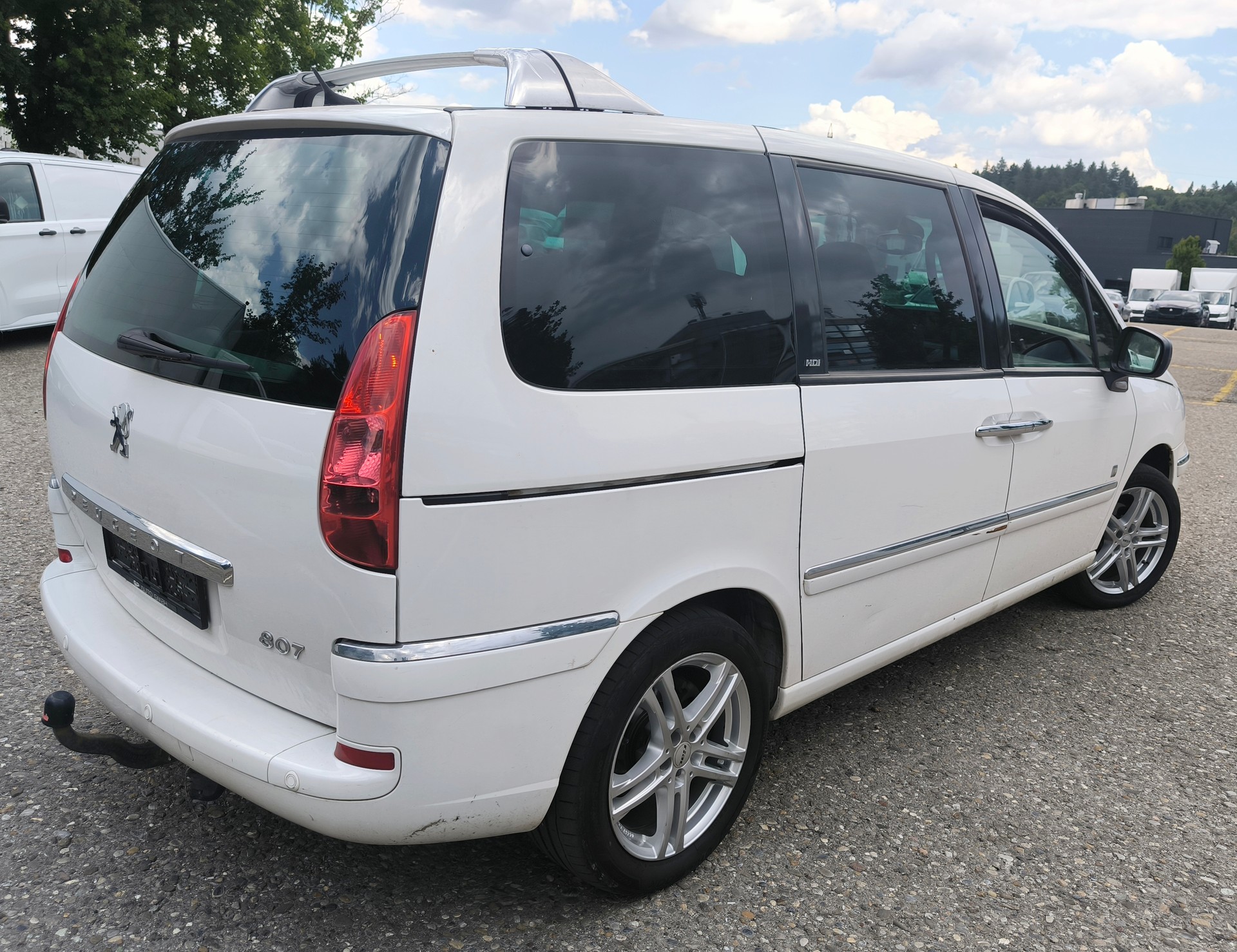 PEUGEOT 807 2.0 16V HDi (ST) Family+-image-4