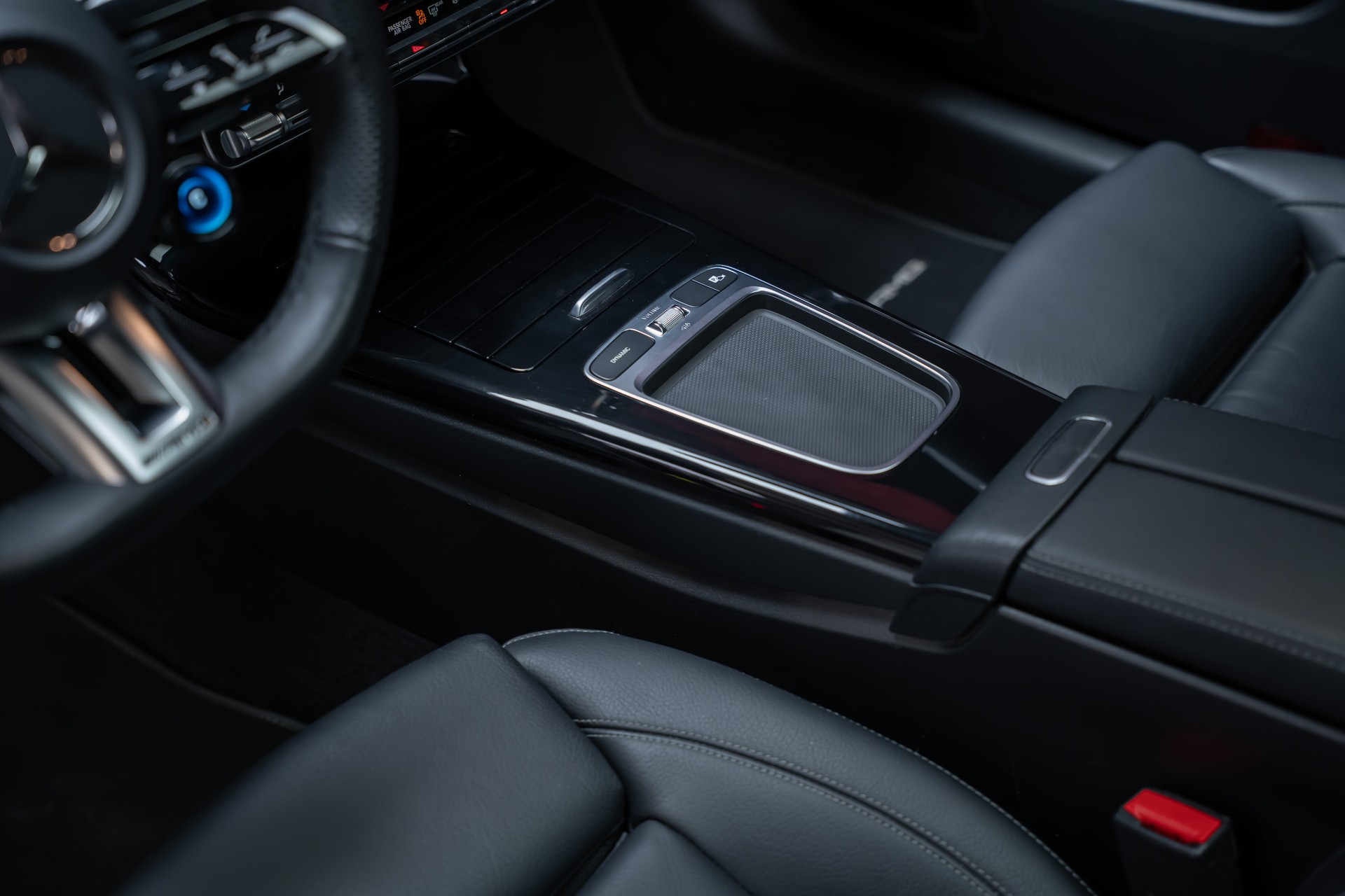 MERCEDES-BENZ CLA 35 AMG 4matic/ Facelift / Head-Up Display / Panorama-Schiebedach-image-17