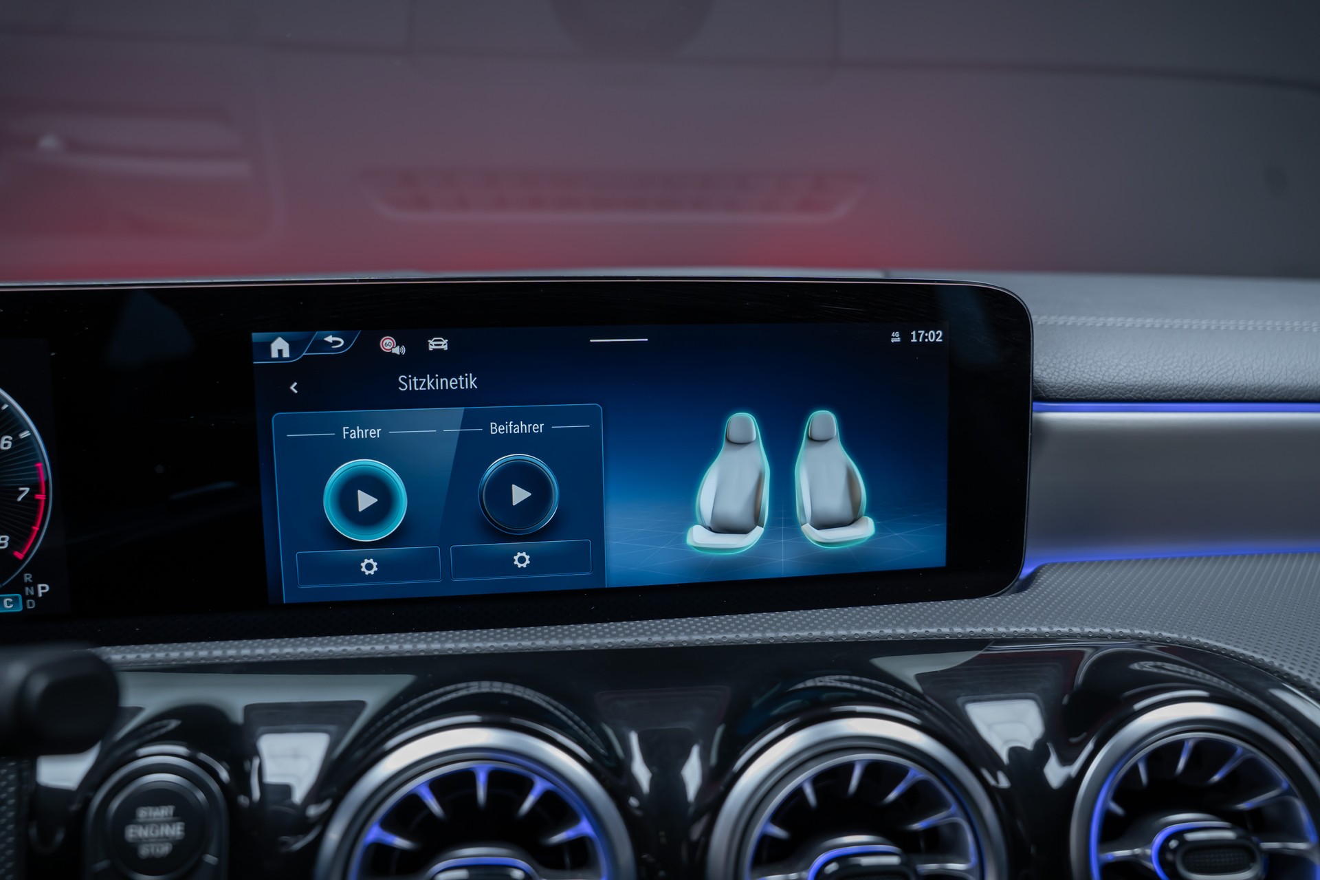 MERCEDES-BENZ CLA 35 AMG 4matic/ Facelift / Head-Up Display / Panorama-Schiebedach-image-35