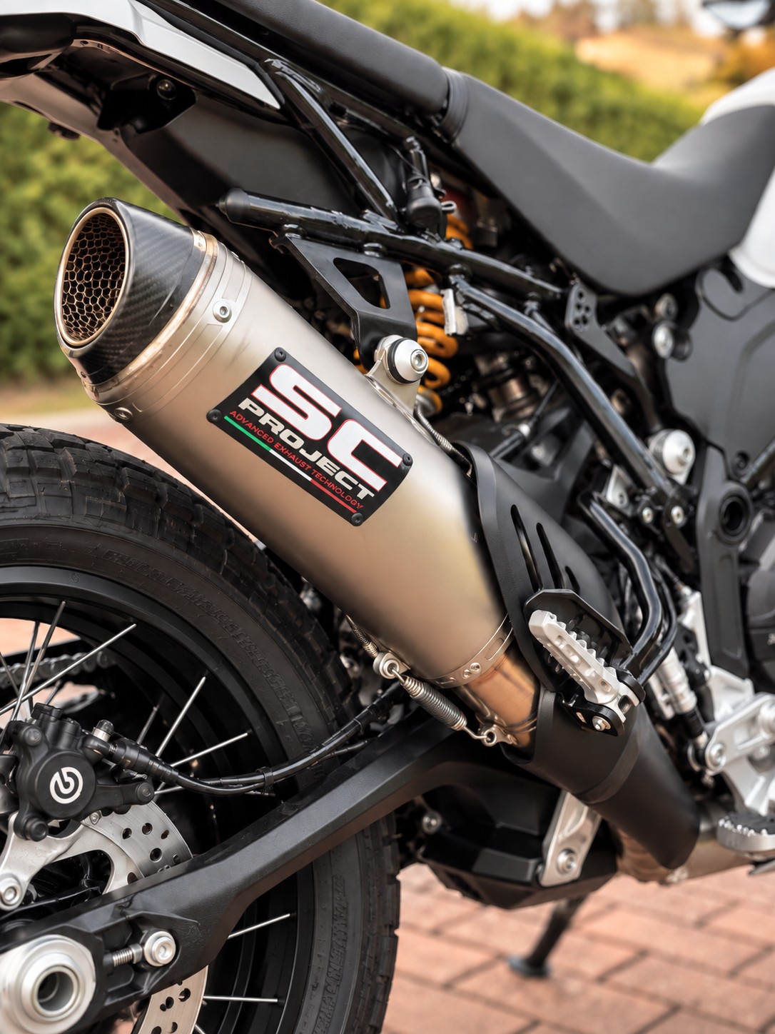 DUCATI Desert X-image-1