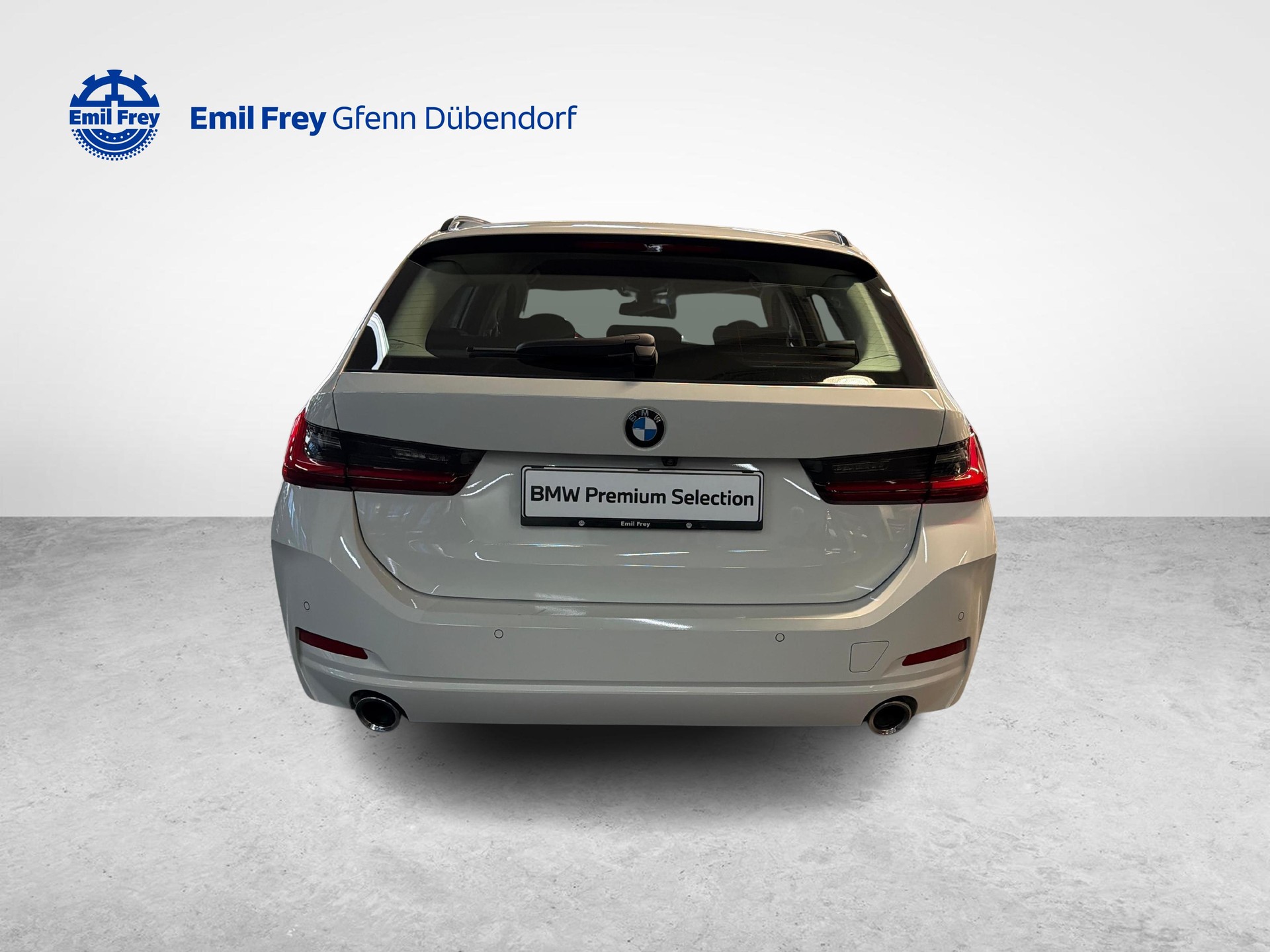 BMW 320d xDrive Touring-image-8