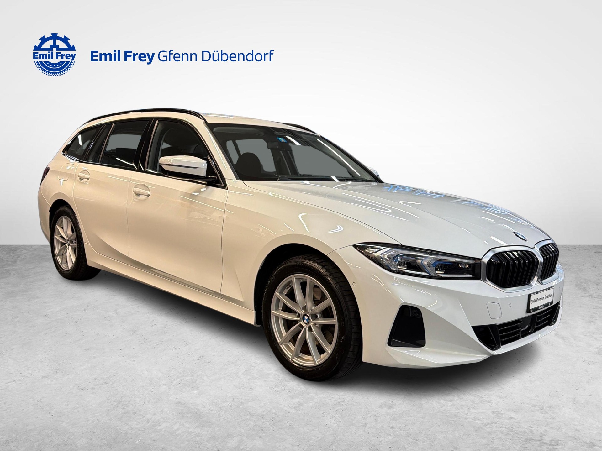 BMW 320d xDrive Touring-showroom-element-3