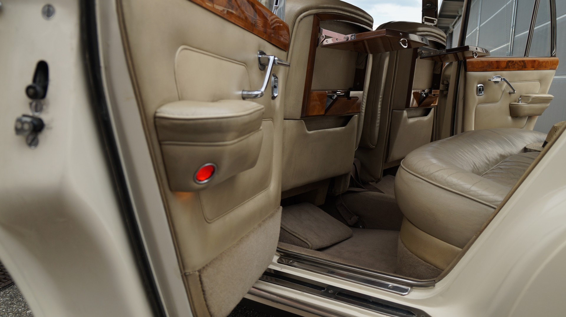 ROLLS-ROYCE Silver Shadow Serie I LWB-image-9