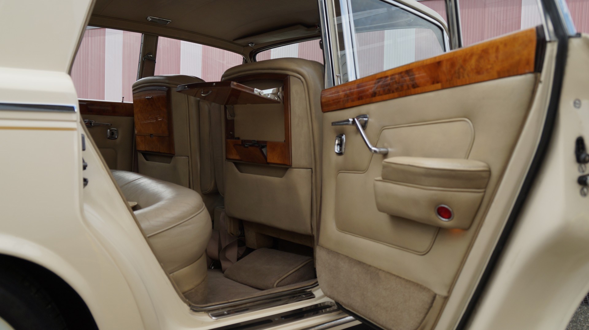 ROLLS-ROYCE Silver Shadow Serie I LWB-image-10