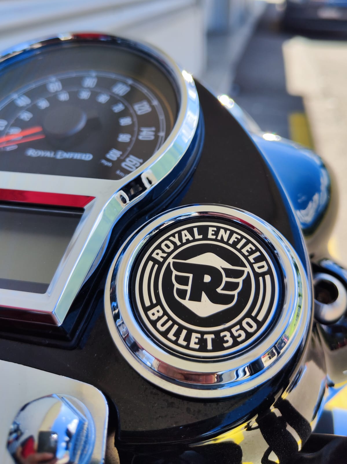 ROYAL ENFIELD BULLET 350-image-2
