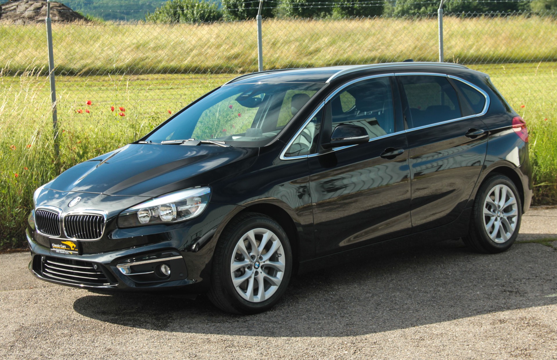 BMW 225i xDrive Active Tourer Luxury Line Steptronic 🇩🇪 ⭐⭐⭐⭐⭐-showroom-element-2