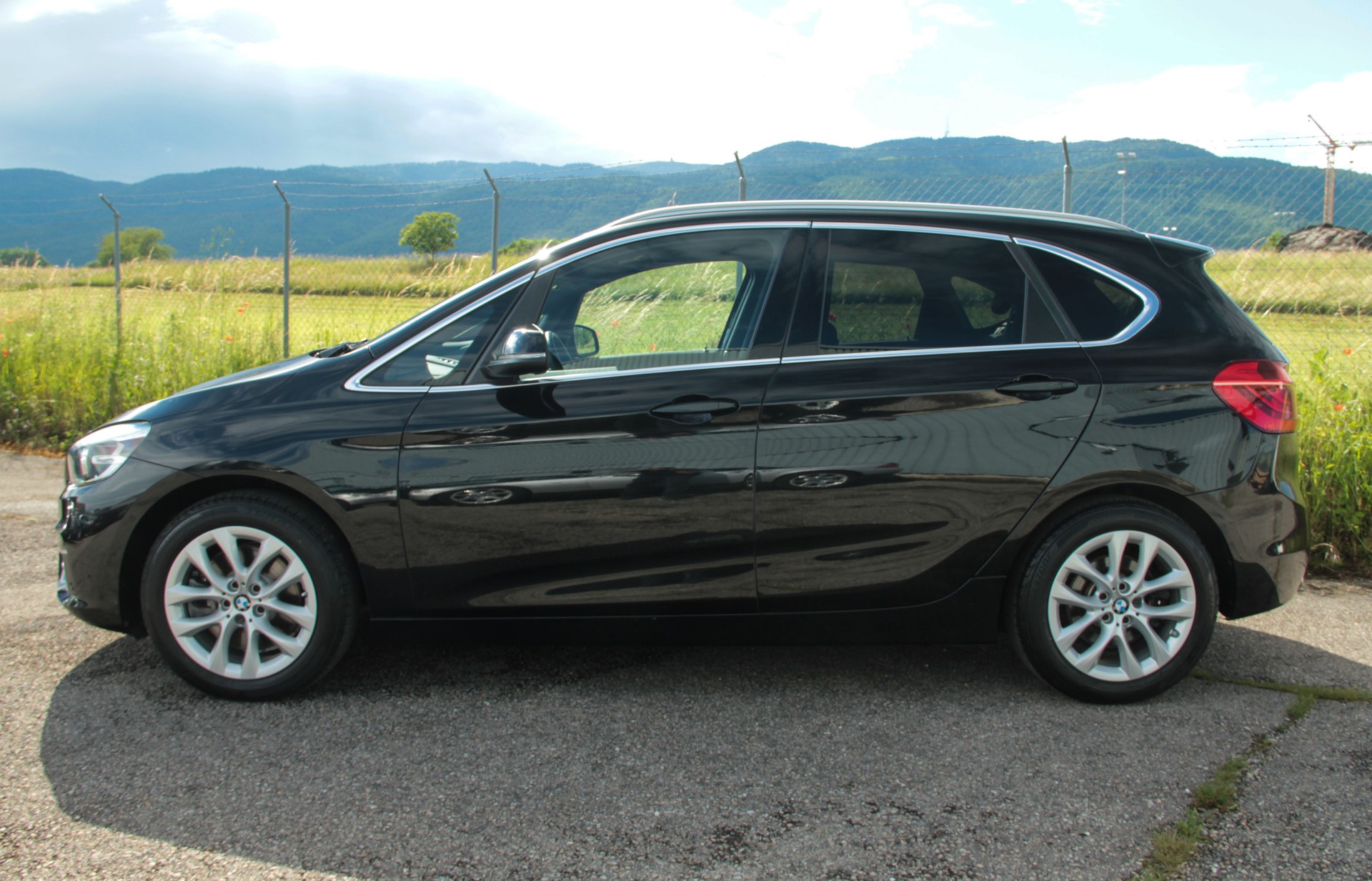 BMW 225i xDrive Active Tourer Luxury Line Steptronic 🇩🇪 ⭐⭐⭐⭐⭐-image-24