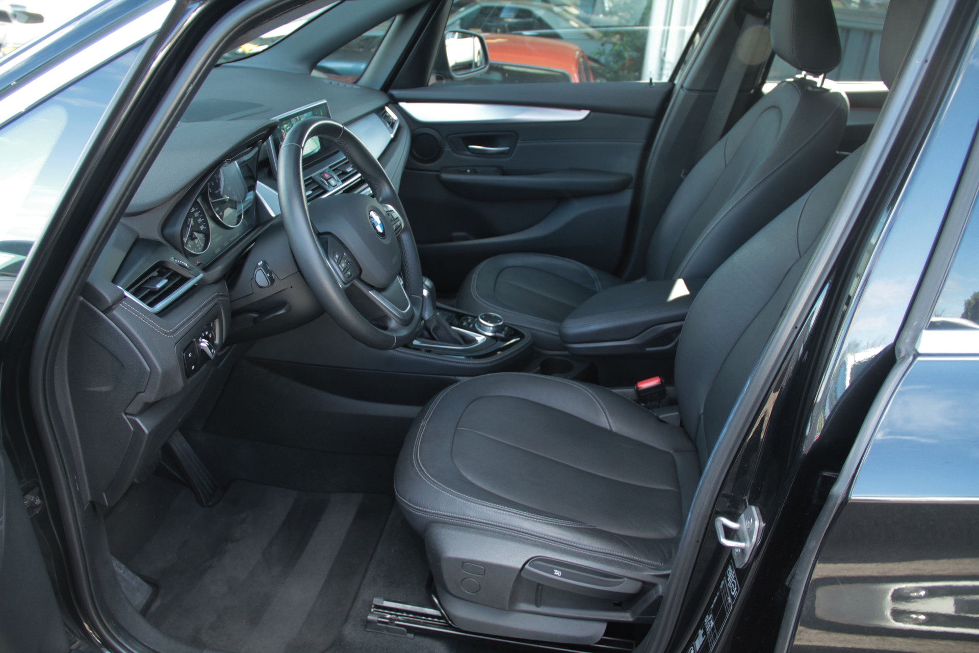 BMW 225i xDrive Active Tourer Luxury Line Steptronic 🇩🇪 ⭐⭐⭐⭐⭐-image-5