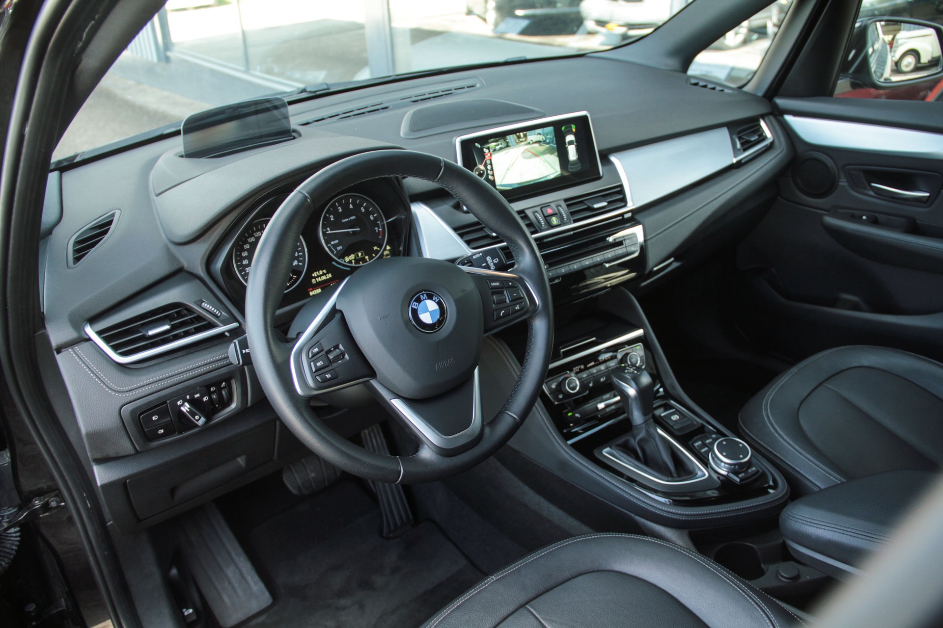 BMW 225i xDrive Active Tourer Luxury Line Steptronic 🇩🇪 ⭐⭐⭐⭐⭐-image-4