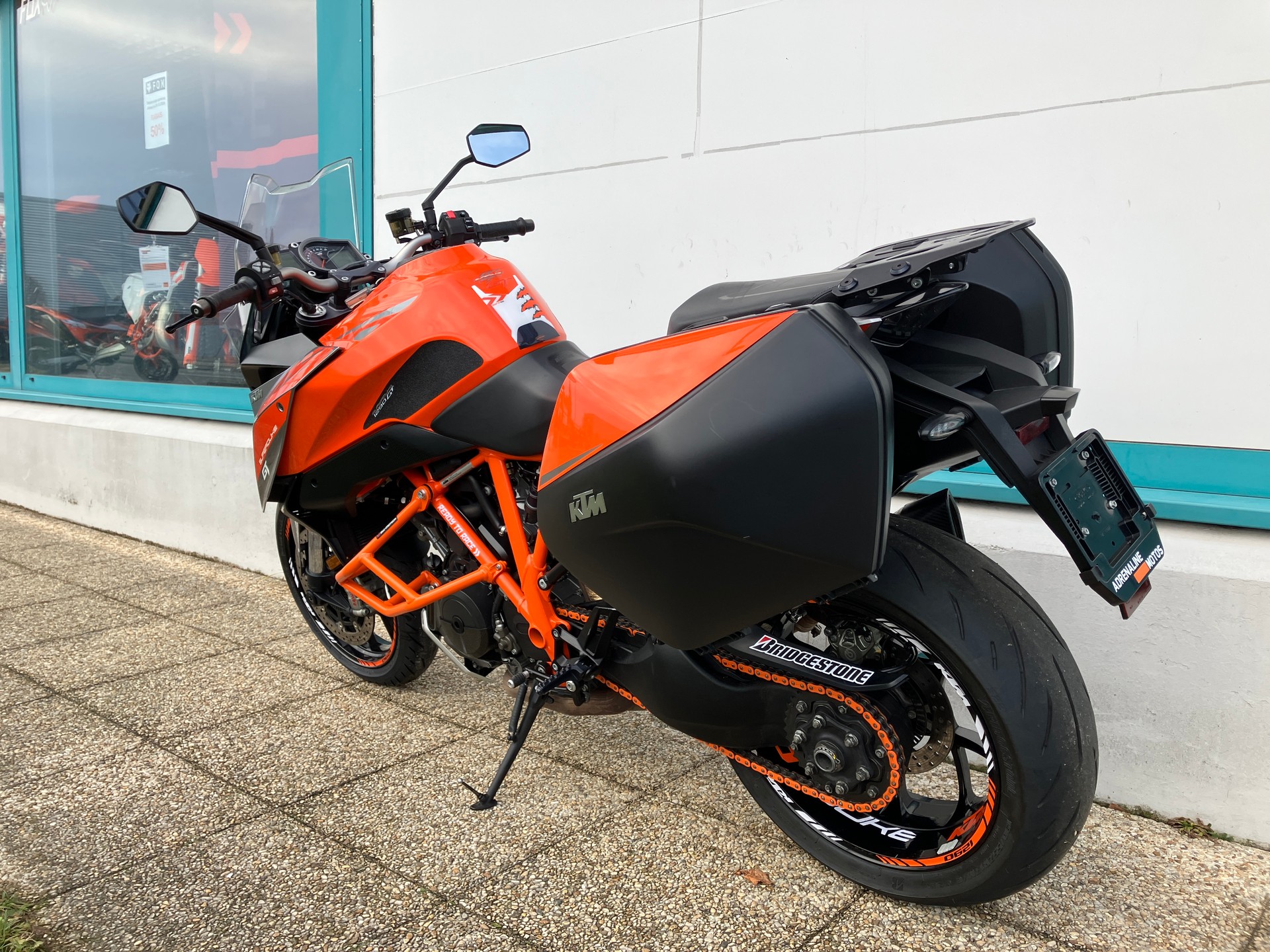KTM 1290 Super Duke GT-image-3