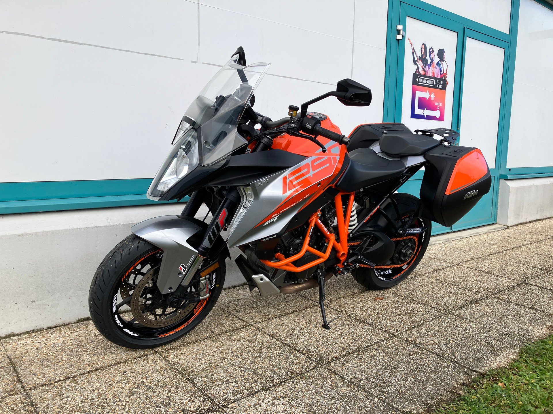 KTM 1290 Super Duke GT-image-5