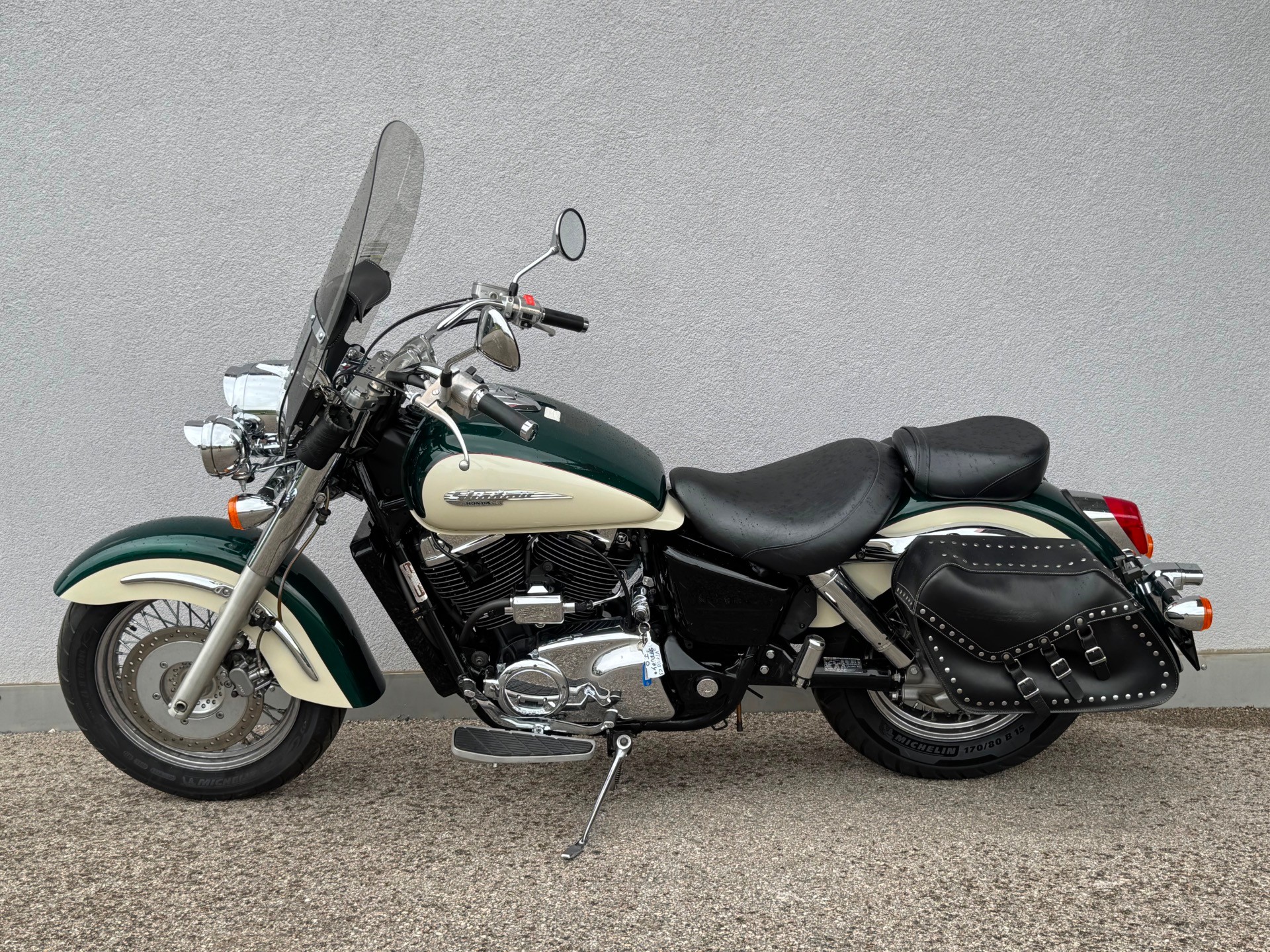 HONDA VT 1100 C3 Shadow Aero-image-9