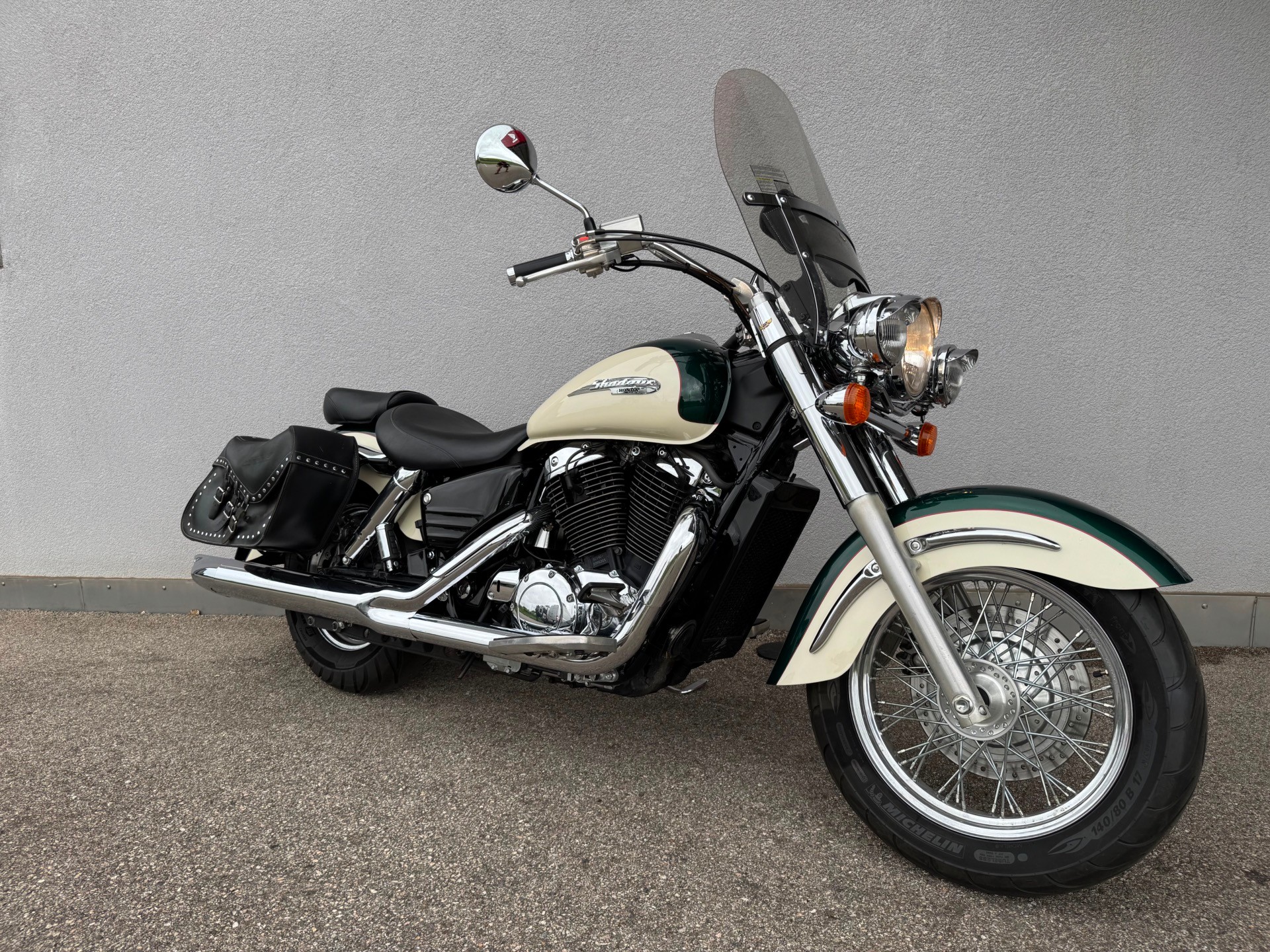 HONDA VT 1100 C3 Shadow Aero-image-4
